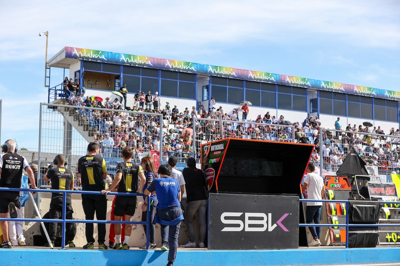 El domingo de Superbikes en Jerez.  KITO DOÑA