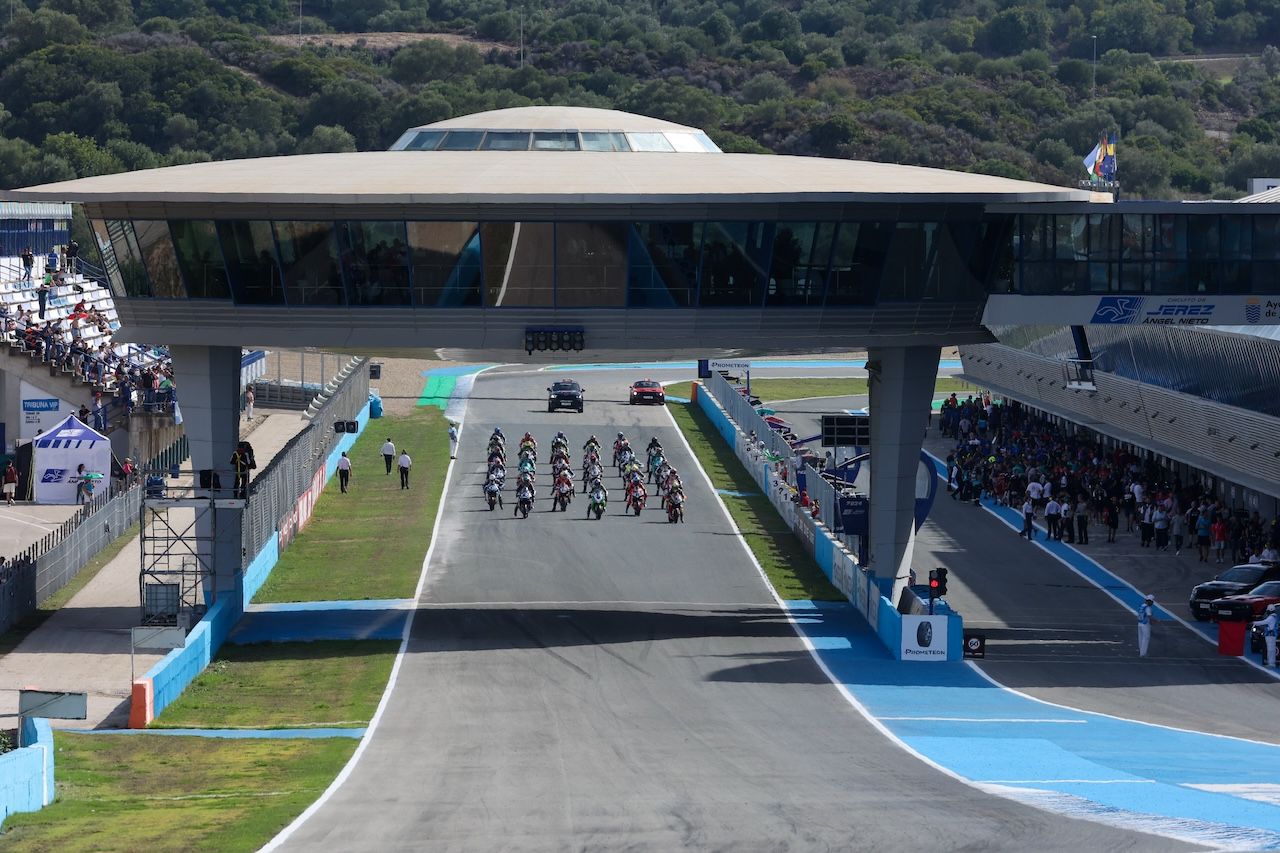 El domingo de Superbikes en Jerez.  KITO DOÑA