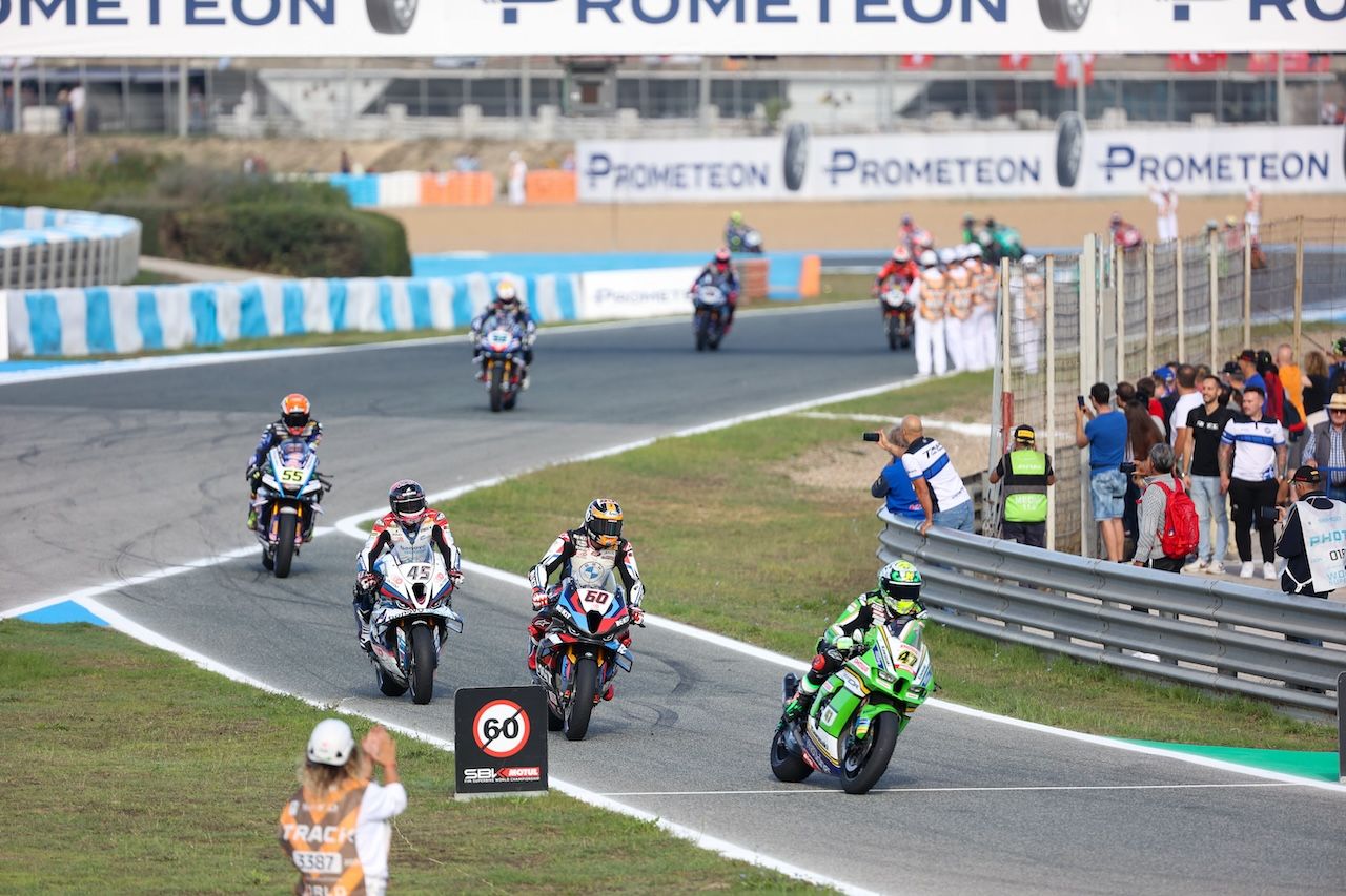 El domingo de Superbikes en Jerez.  KITO DOÑA