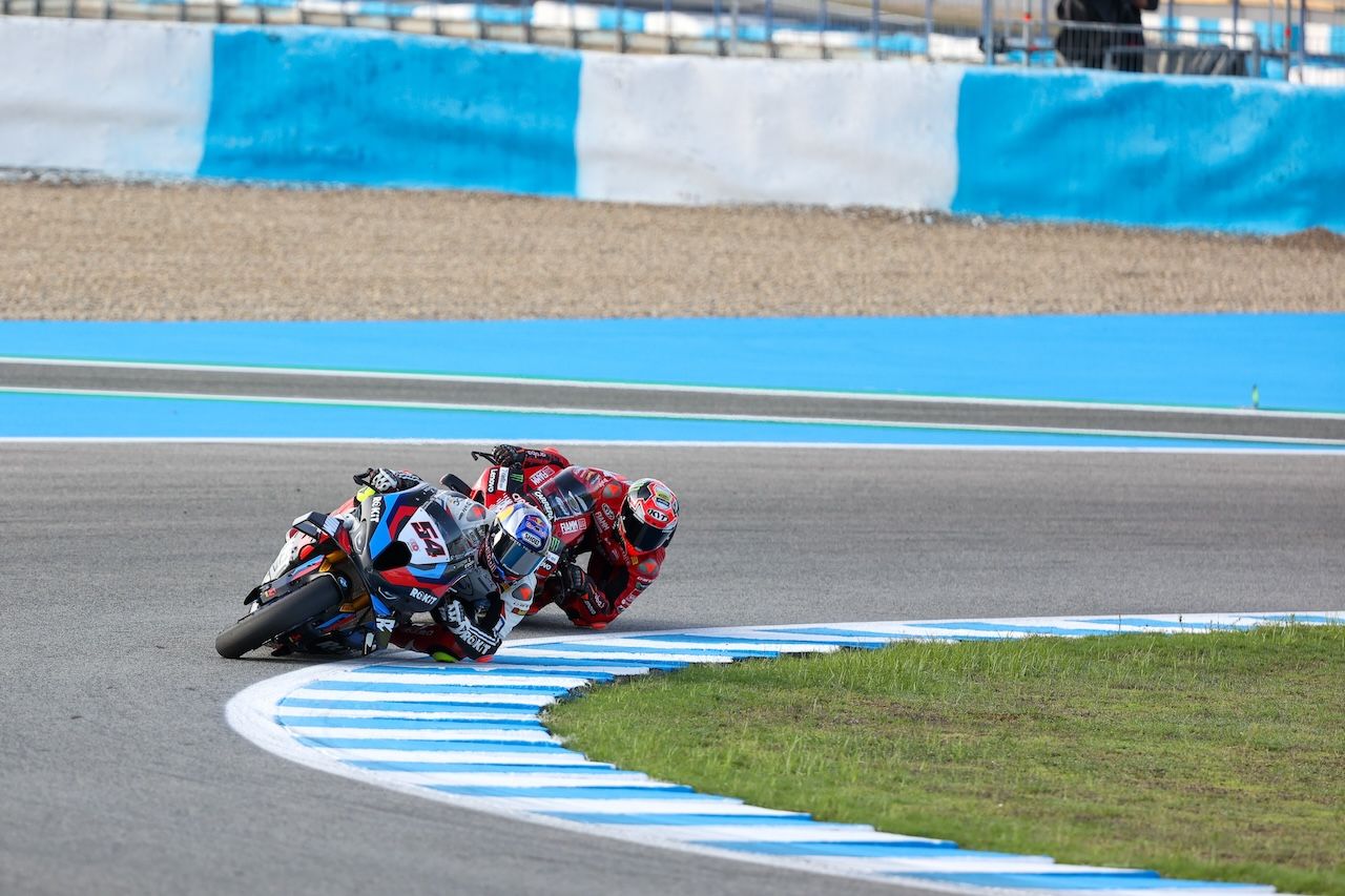 El domingo de Superbikes en Jerez.  KITO DOÑA