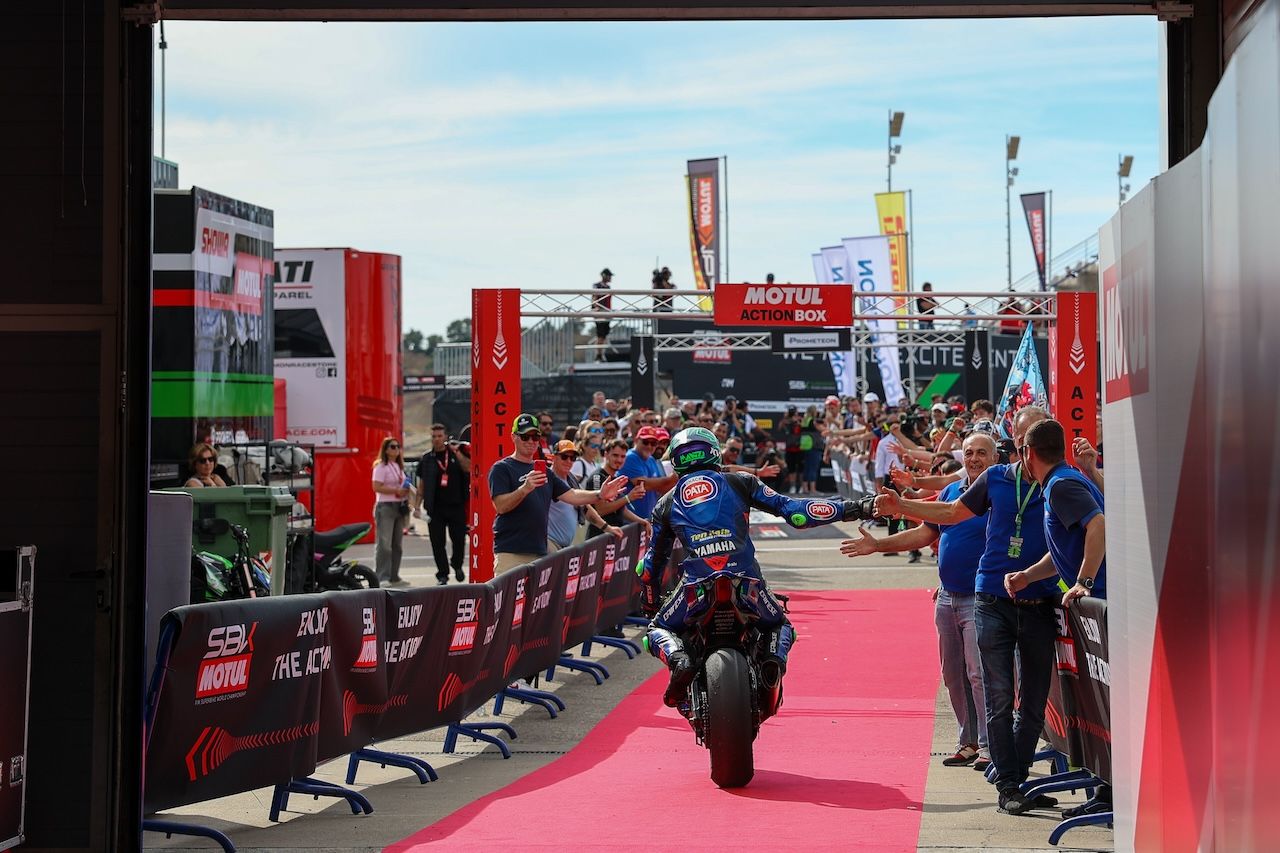 El domingo de Superbikes en Jerez.  KITO DOÑA