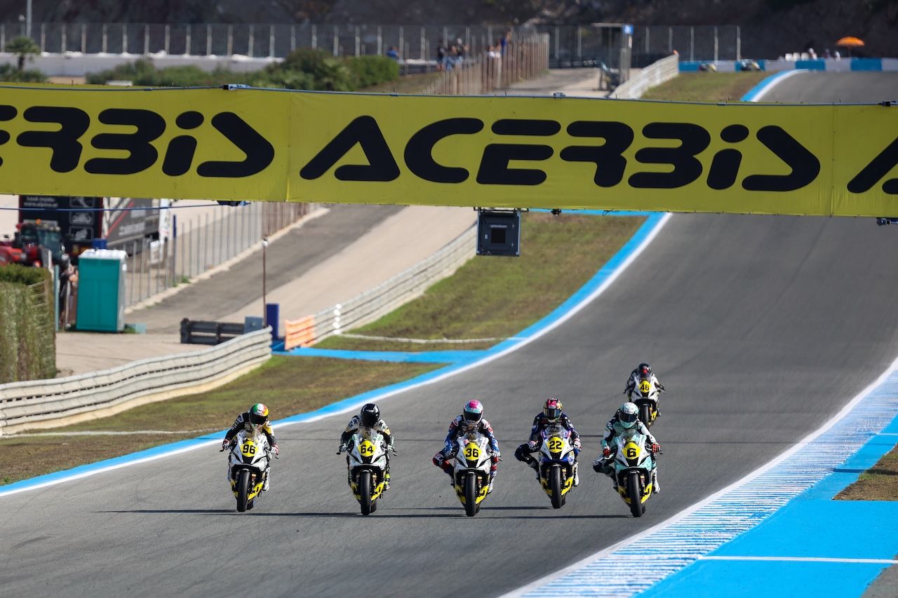 El domingo de Superbikes en Jerez.  KITO DOÑA