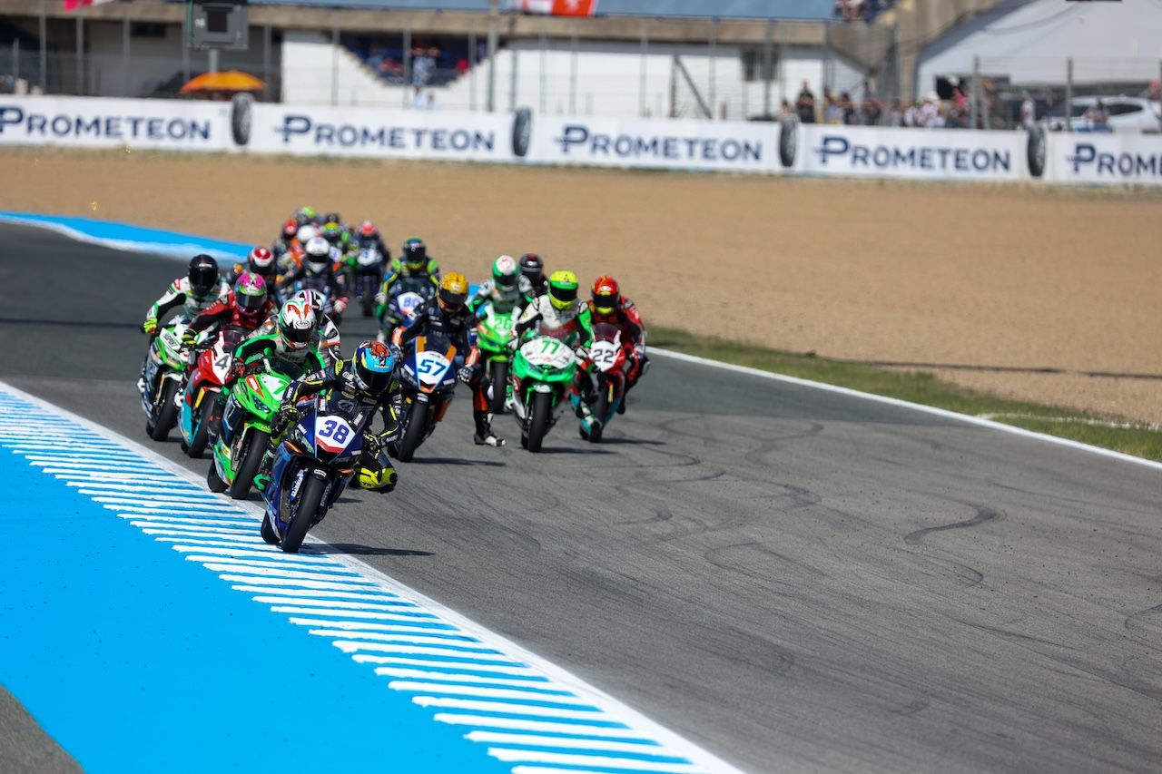 El domingo de Superbikes en Jerez.  KITO DOÑA