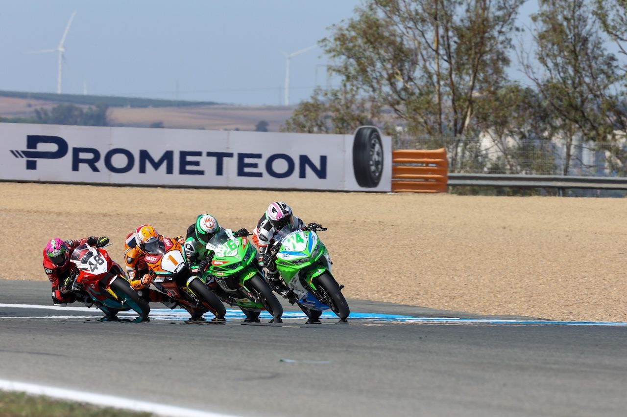 El domingo de Superbikes en Jerez.  KITO DOÑA