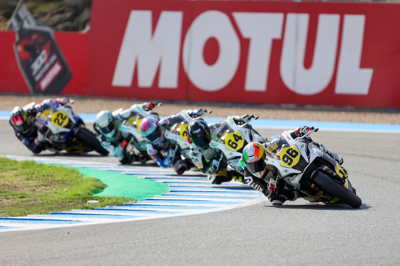 El domingo de Superbikes en Jerez.  KITO DOÑA