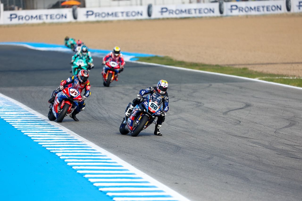El domingo de Superbikes en Jerez.  KITO DOÑA