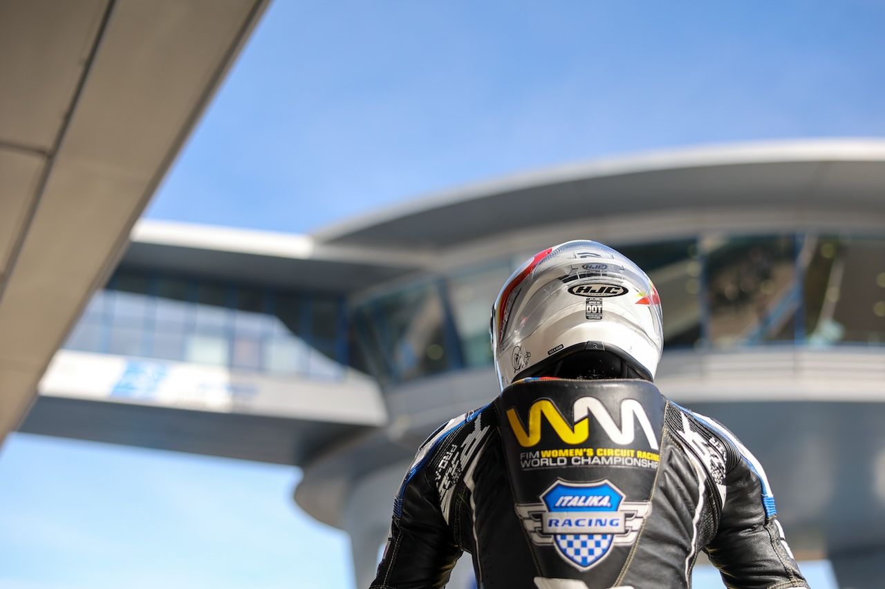 El domingo de Superbikes en Jerez.  KITO DOÑA