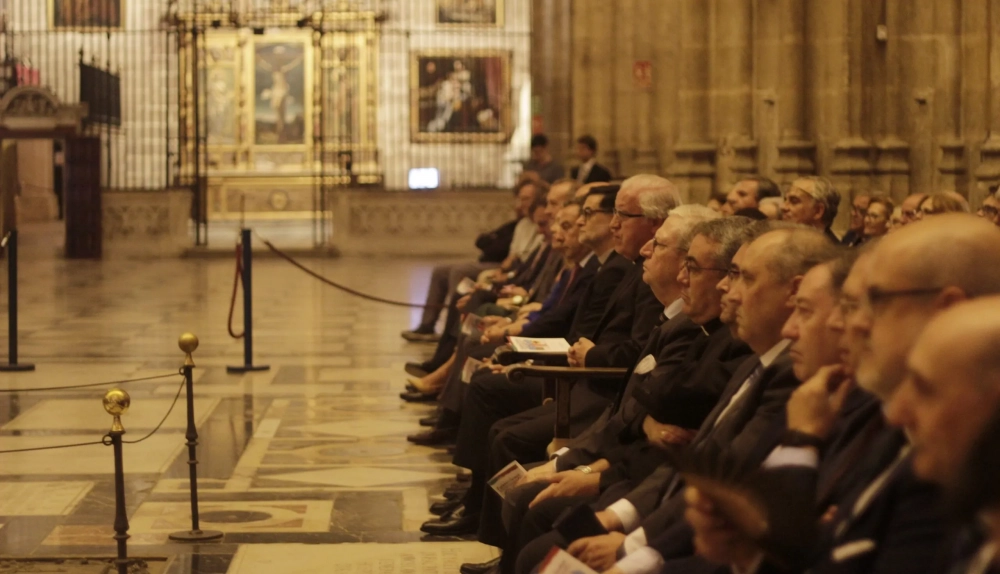 Las autoridades asistentes al acto. 