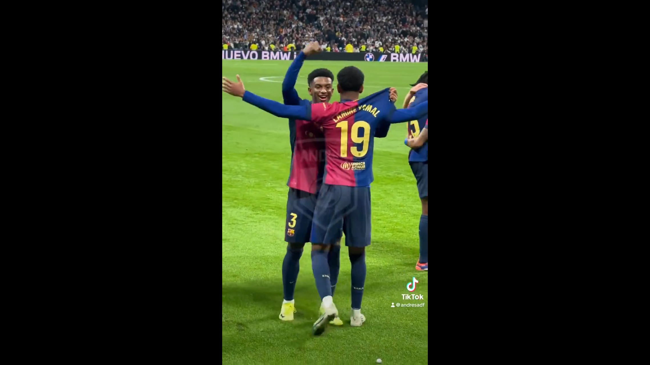 Lamine Yamal celebrando uno de sus goles contra el Real Madrid.