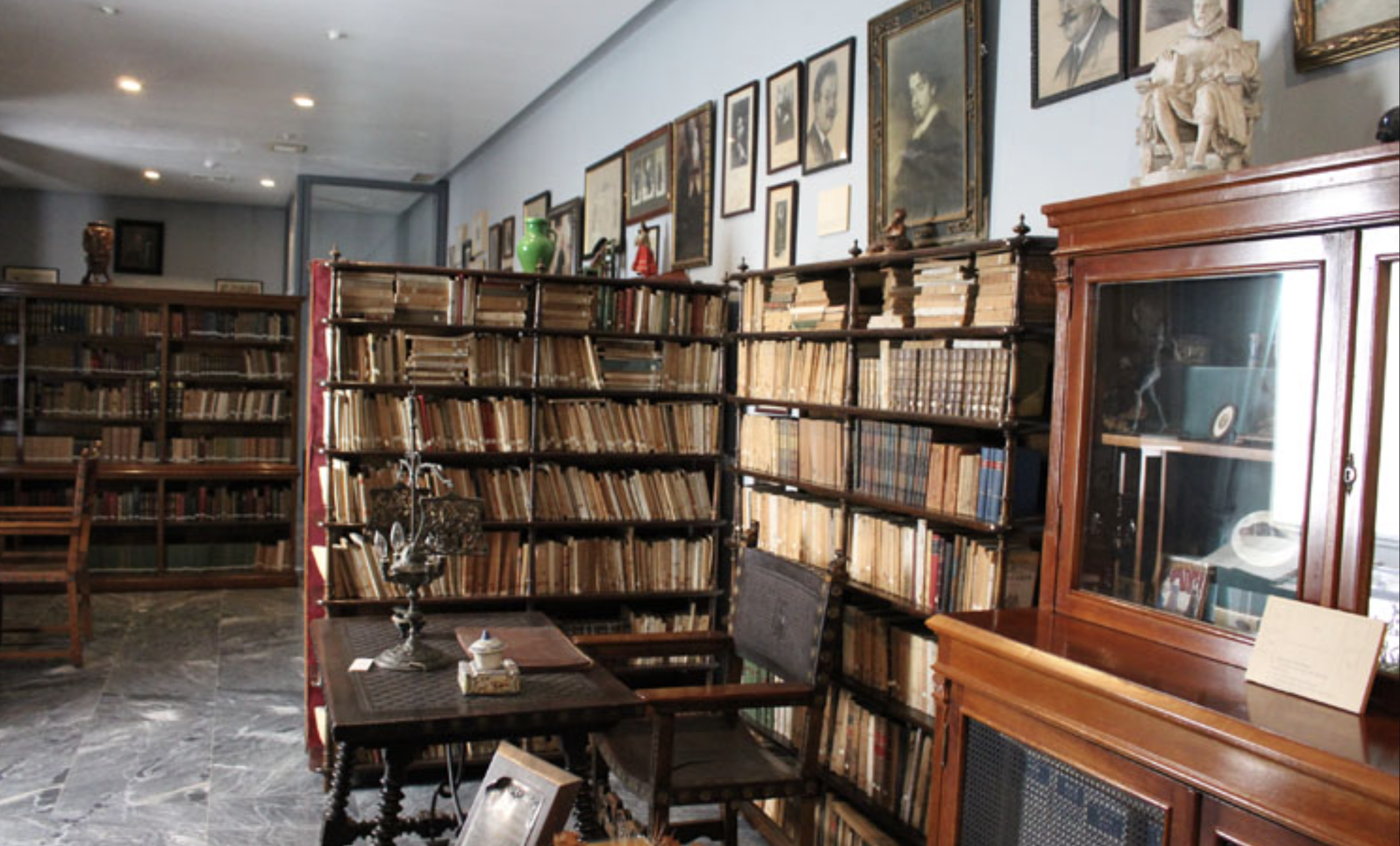 El valioso legado de los Álvarez Quintero en Utrera.