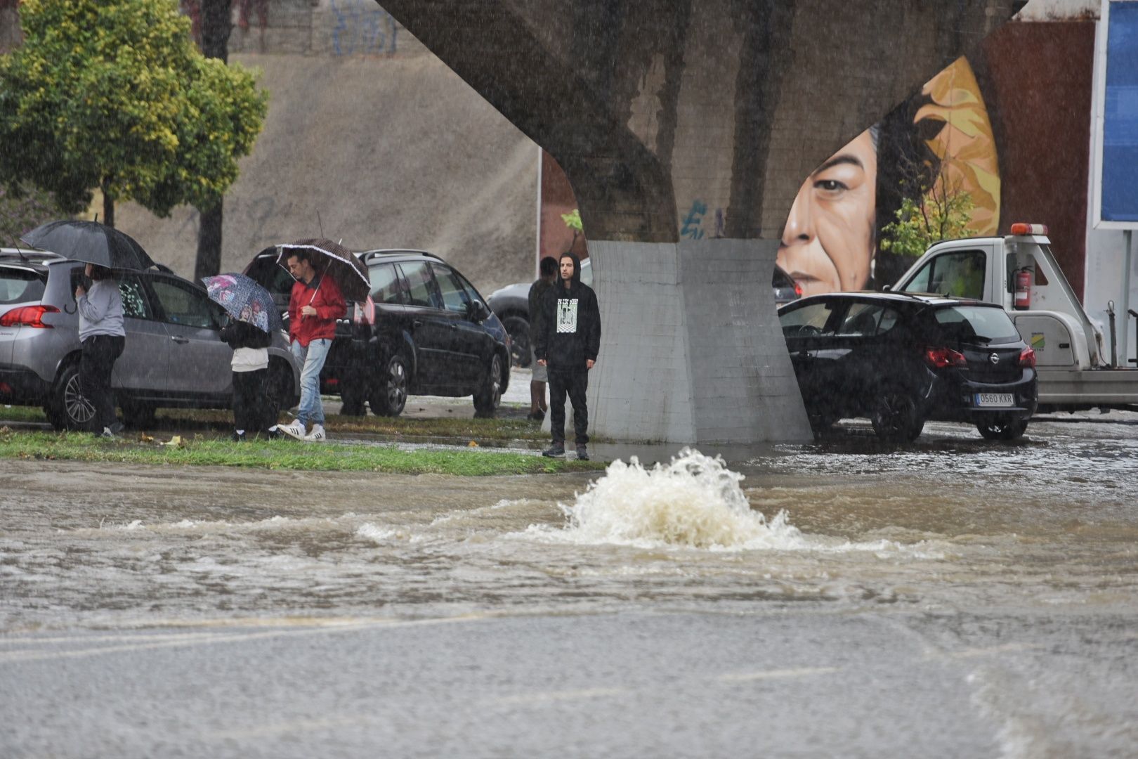 Los barrios de Jerez sufren inundaciones tras más de 50 litros por metro cuadrado en dos horas.
