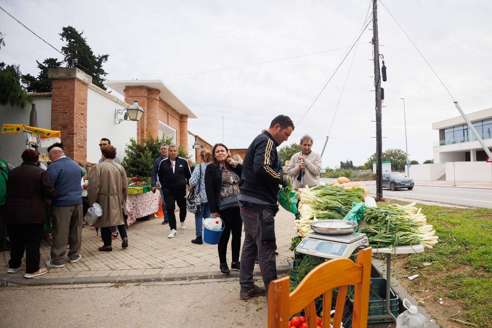 Un inusual Día de Todos los Santos en el cementerio de Jerez