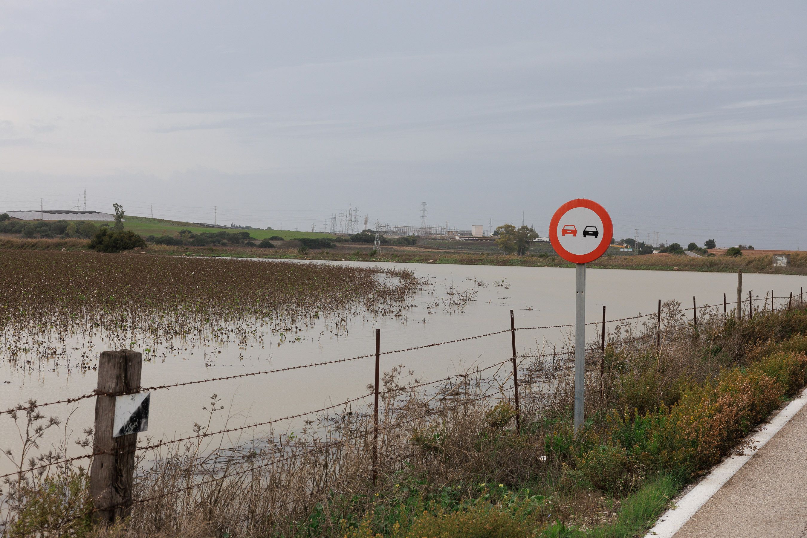 Desalojo de los vecinos por el desborde del Guadalete