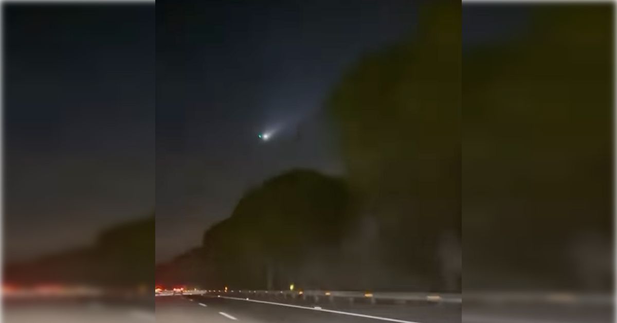 La "especie de avión parado en el aire con un foco gigante" que se ha visto en Jerez.