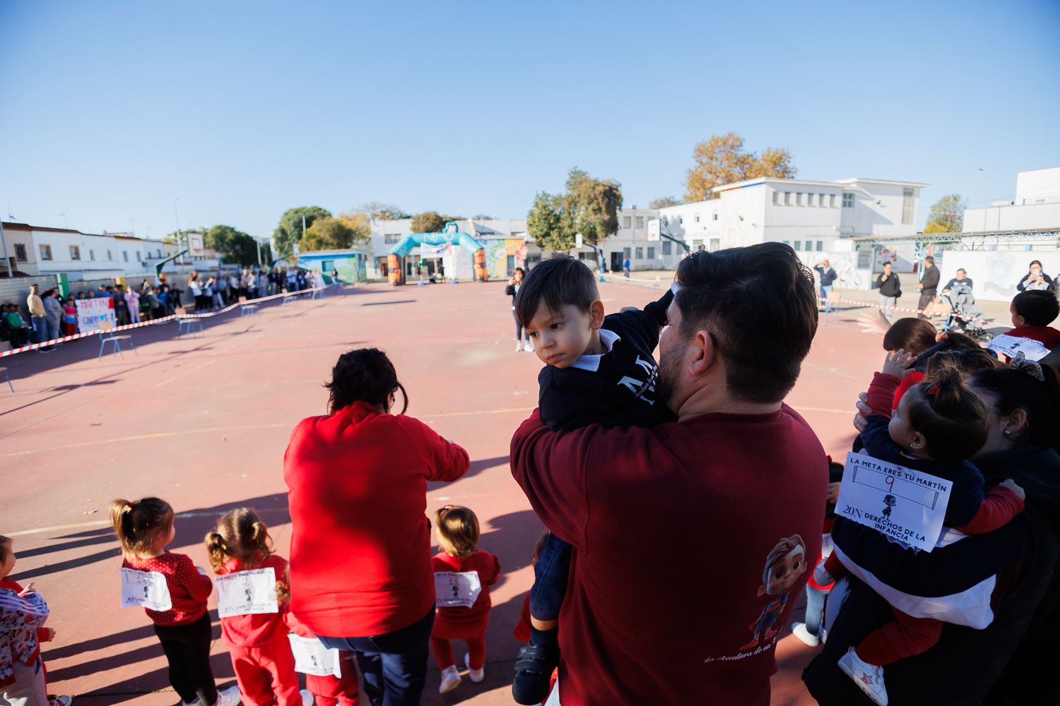 Las imágenes de la carrera solidaria por Martín, el X Men de Jerez