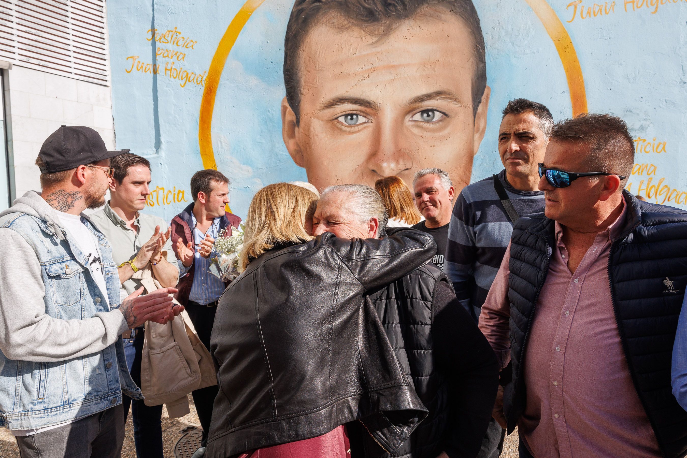 Inauguración del mural de Cosa.V en homenaje a Juan Holgado 