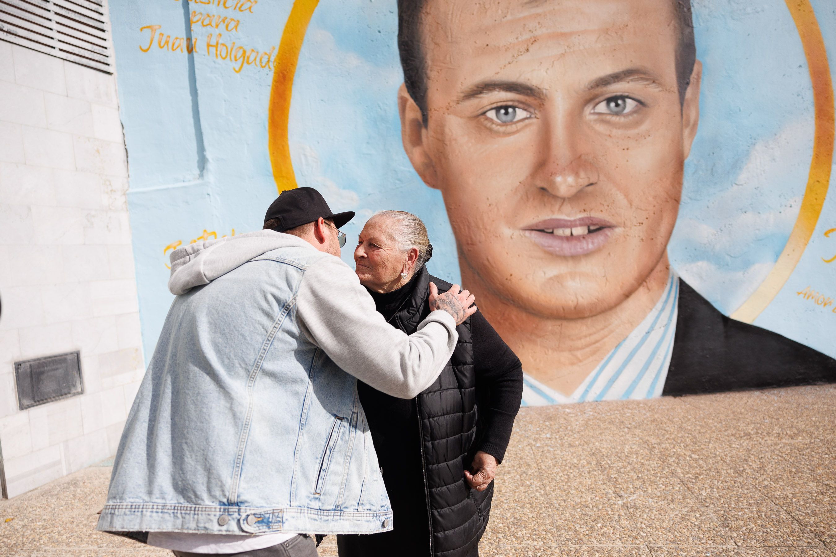 Inauguración del mural de Cosa.V en homenaje a Juan Holgado 