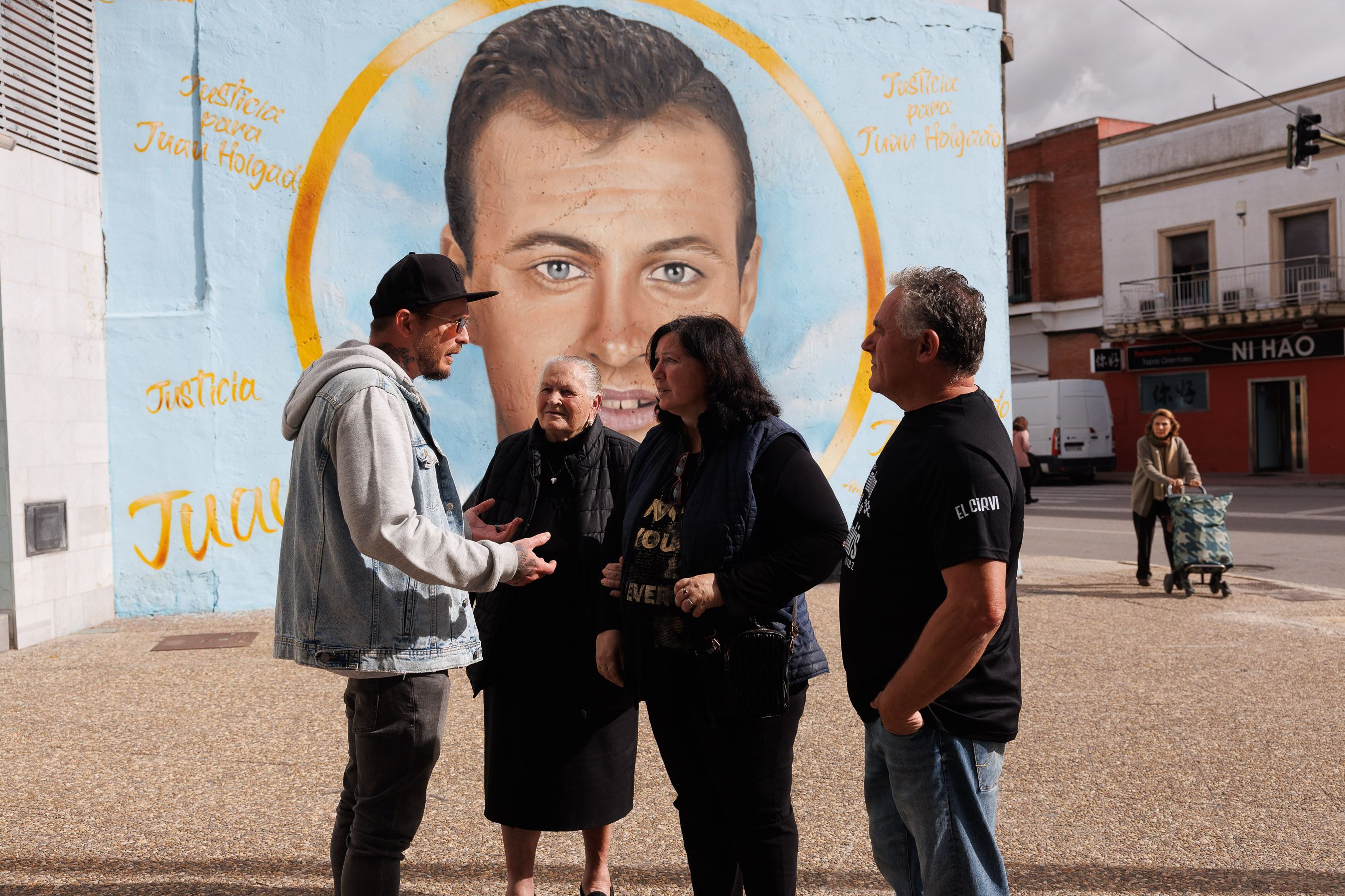 Inauguración del mural de Cosa.V en homenaje a Juan Holgado 