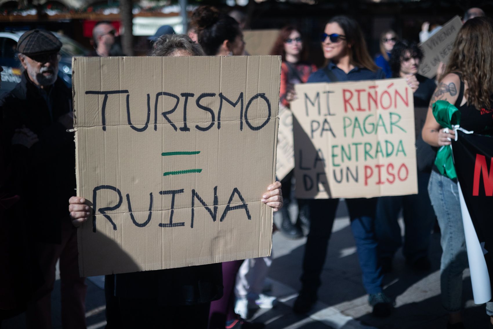  Multitudinaria manifestación por el derecho a una vivienda digna en Jerez