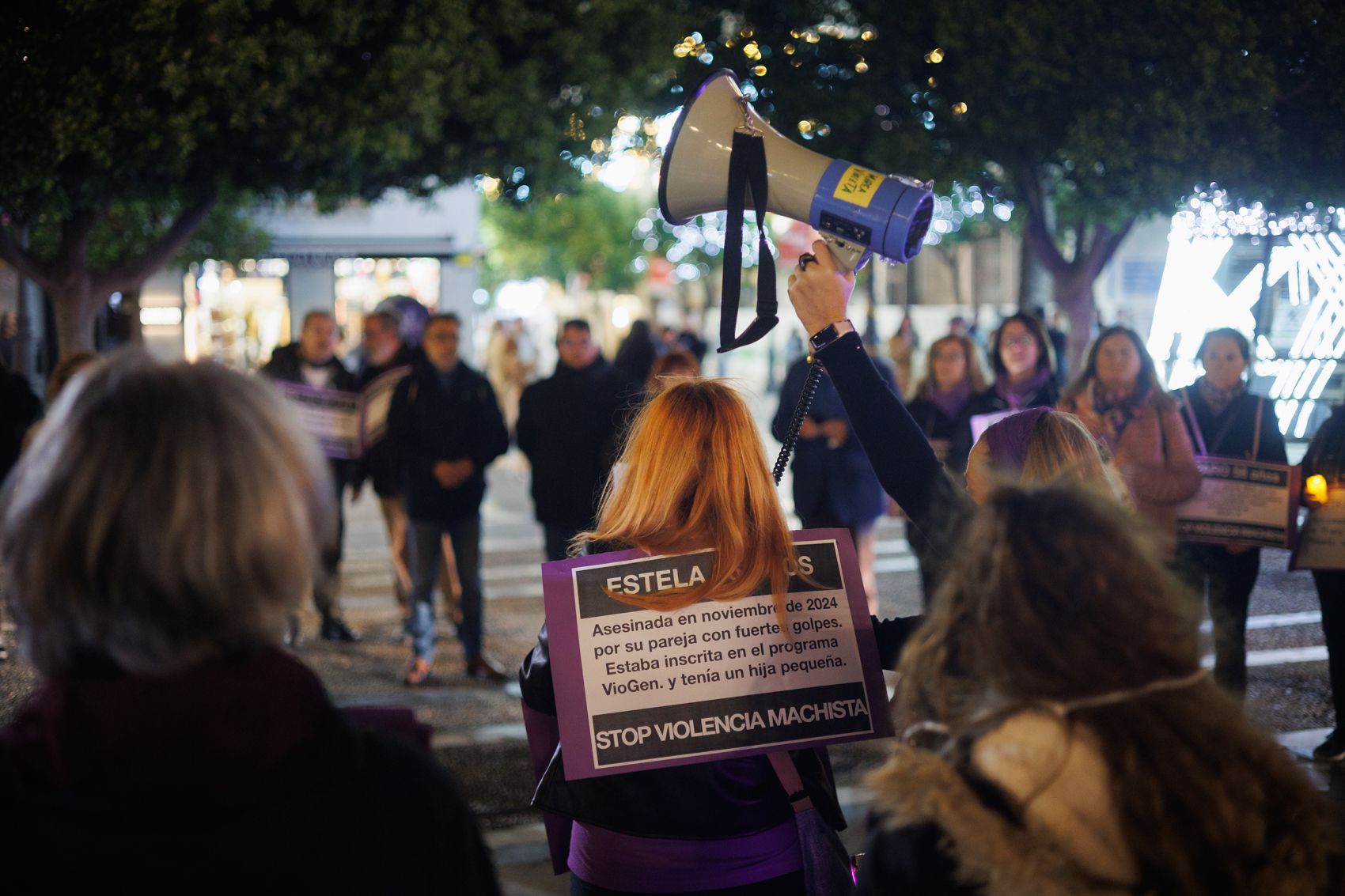 Vigilia por las mujeres asesinadas en 2024