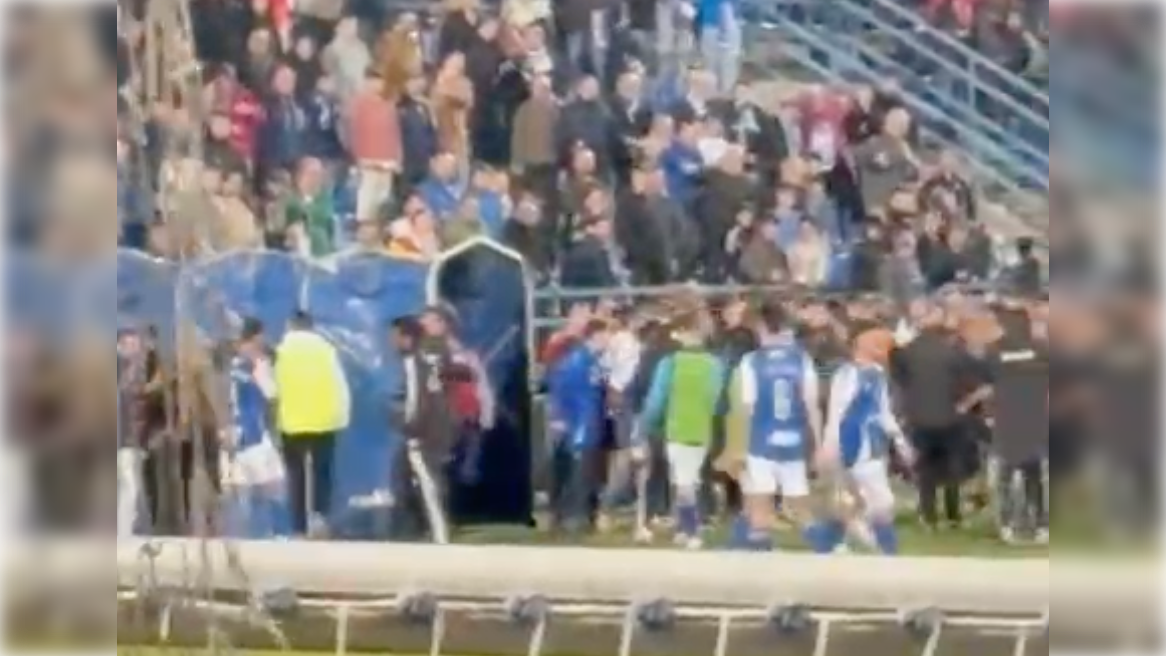 Incidentes al término del partido entre Xerez CD y Balompédica Linense.