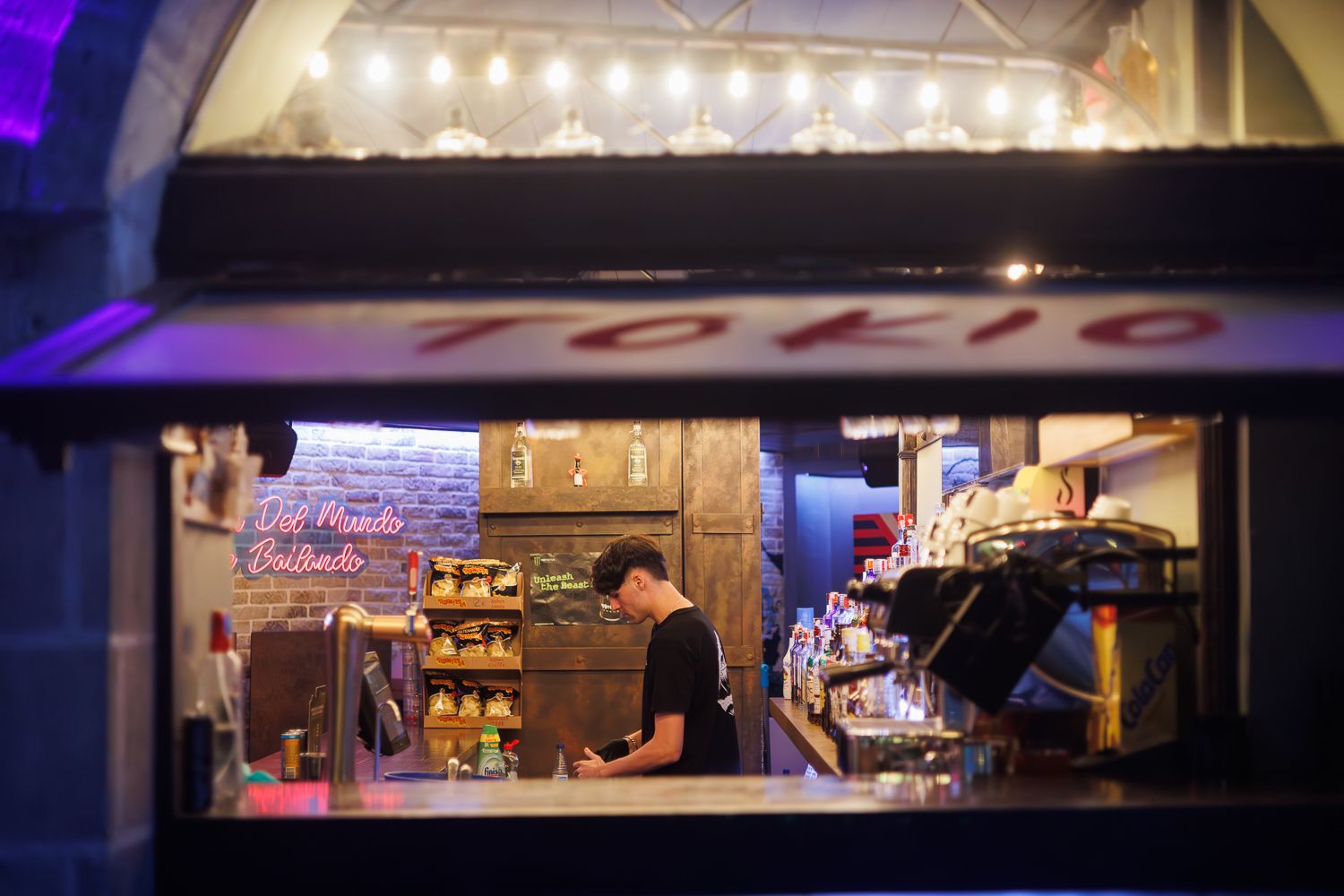 La barra del establecimiento Tokio en Jerez.
