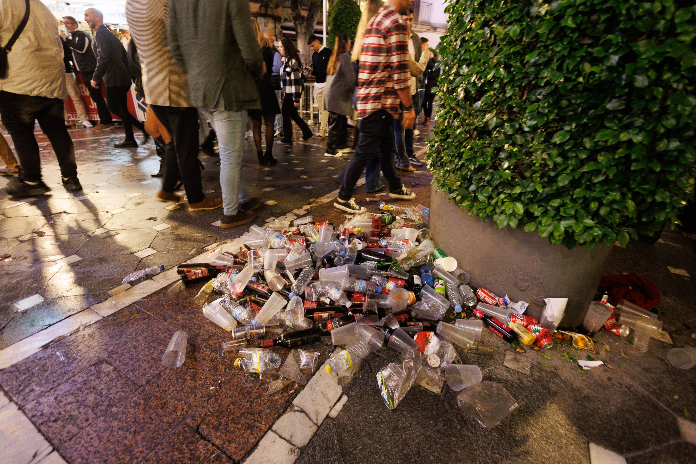 Zambombas en Jerez. Paisaje después de la 'batalla'.