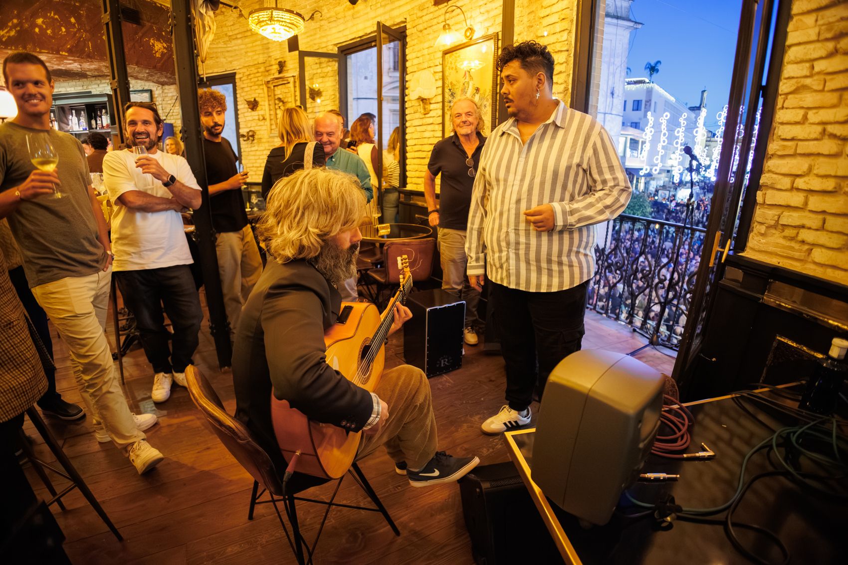 El viernes de Zambombas del Día de la Constitución, en imágenes.