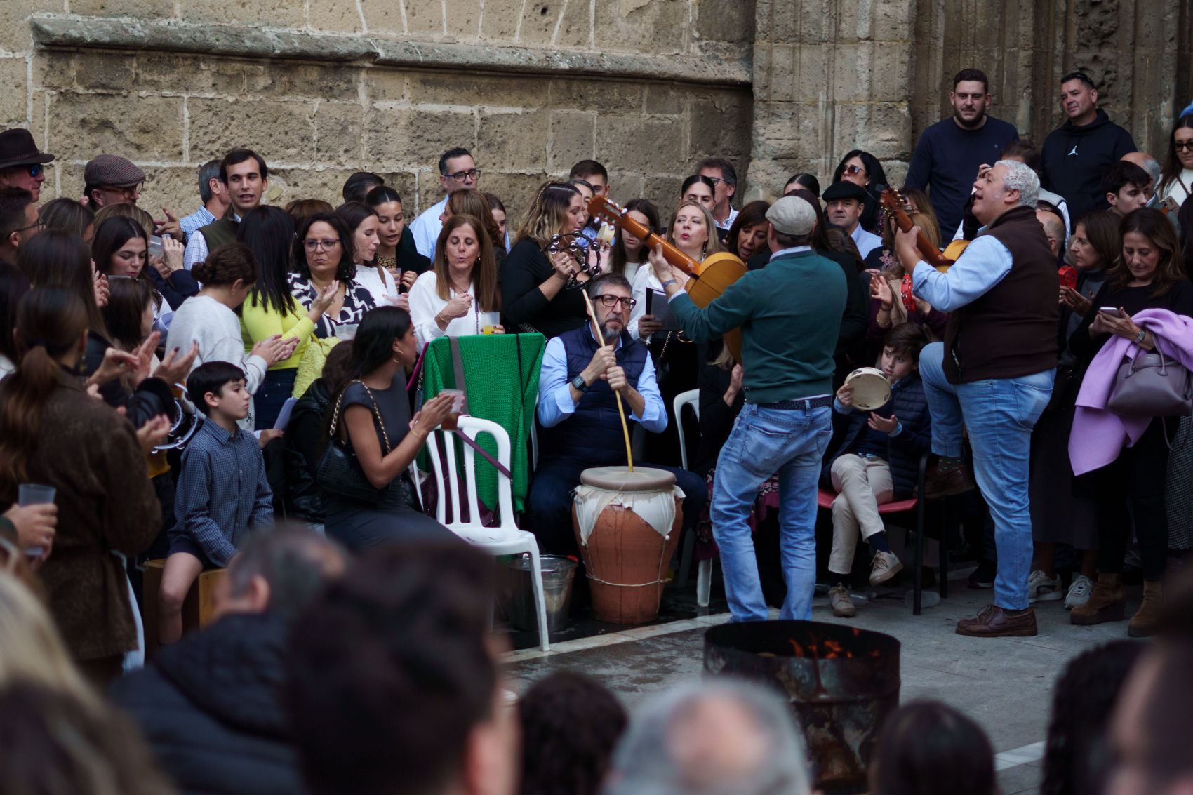 El viernes de Zambombas del Día de la Constitución, en imágenes.