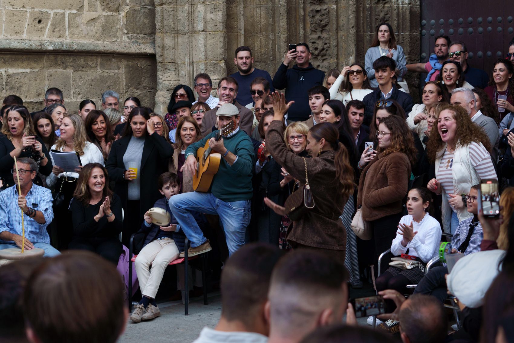 El viernes de Zambombas del Día de la Constitución, en imágenes.