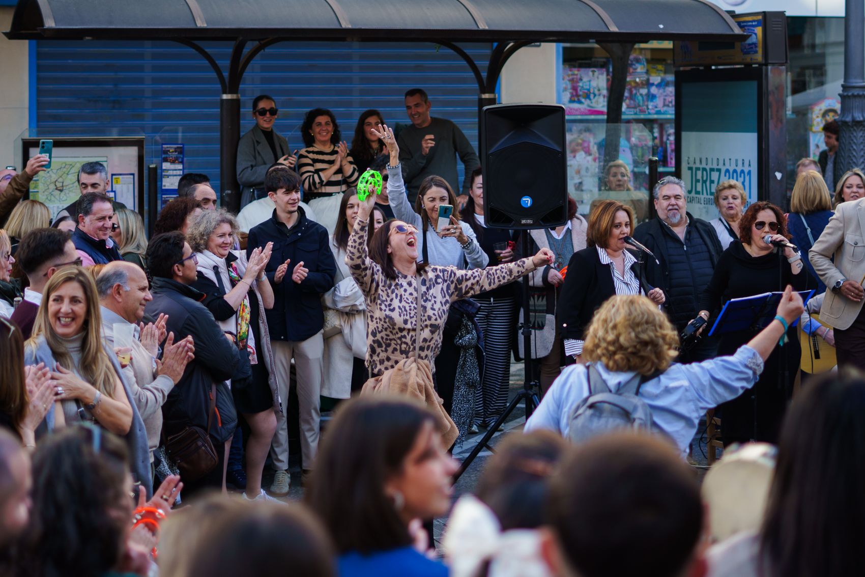 El viernes de Zambombas del Día de la Constitución, en imágenes.