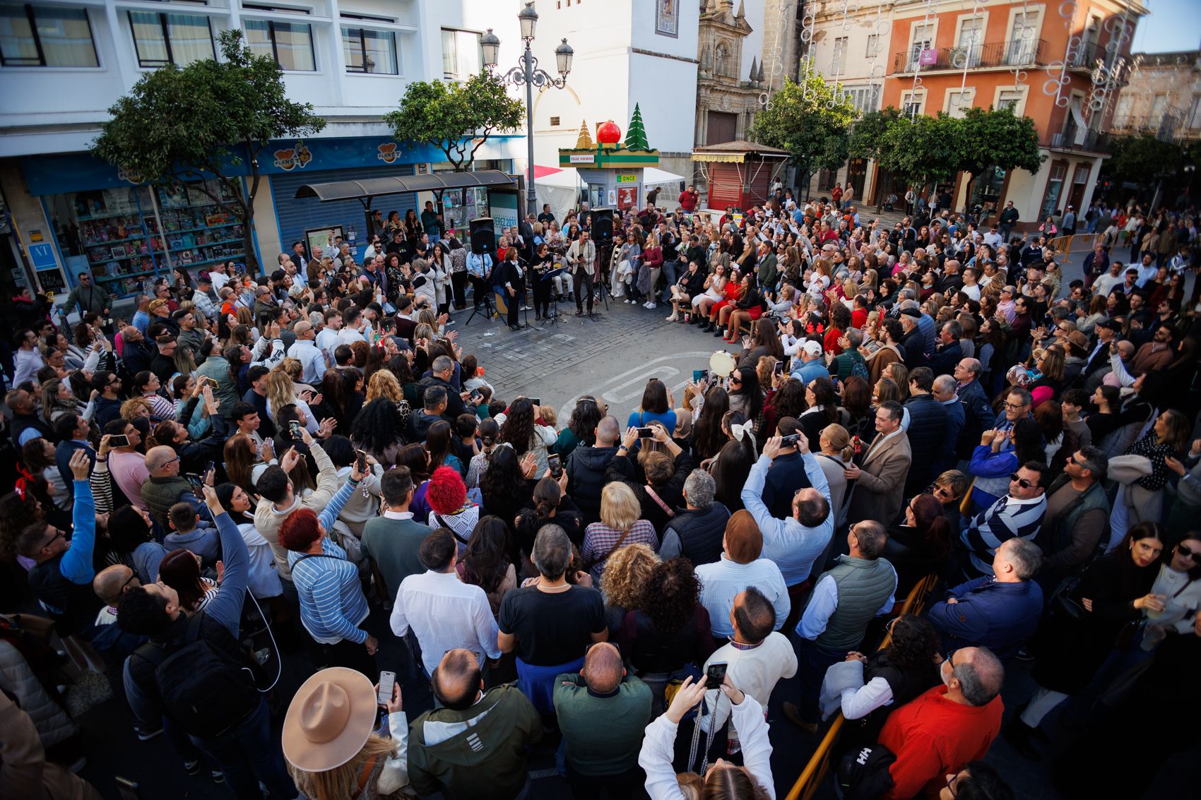 El viernes de Zambombas del Día de la Constitución, en imágenes.