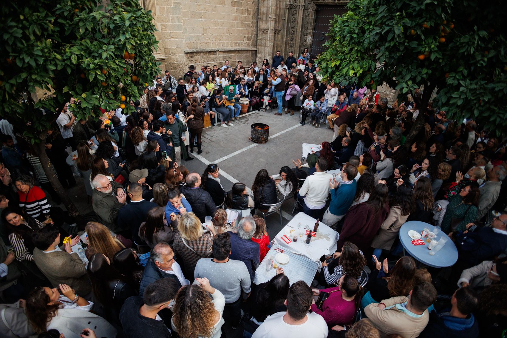 El viernes de Zambombas del Día de la Constitución, en imágenes.