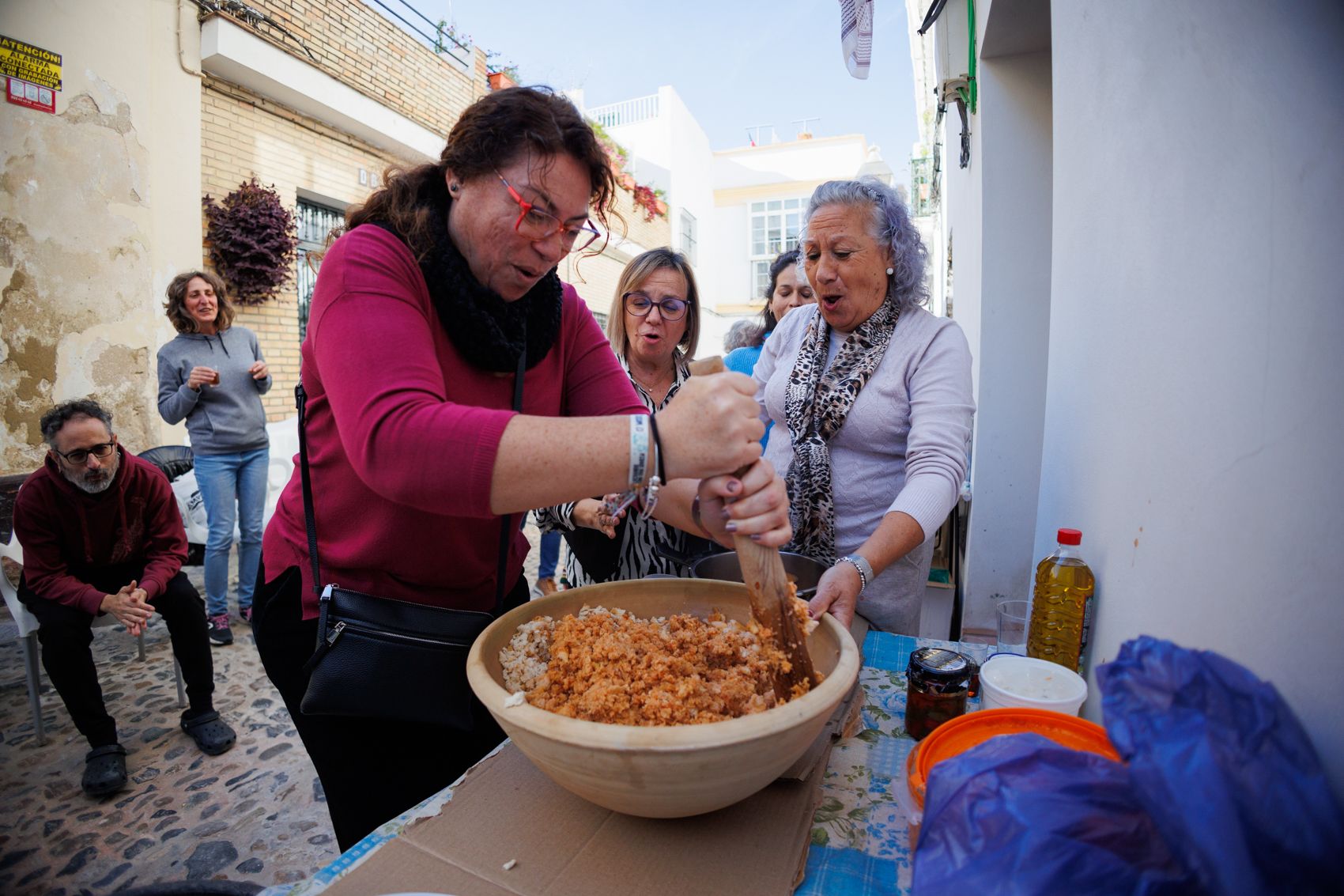 El viernes de Zambombas del Día de la Constitución, en imágenes.