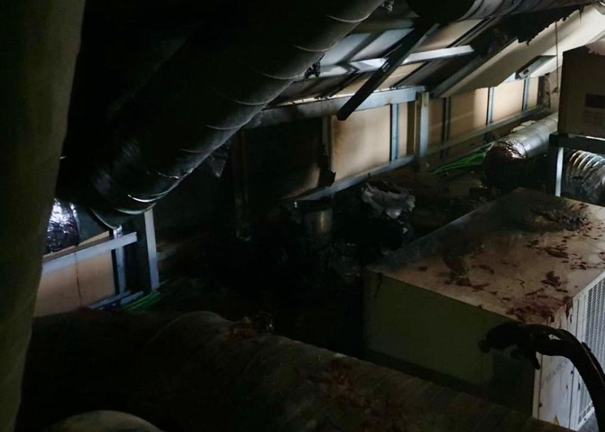 Incendio en un restaurante de la calle Francisco Cossi Ochoa en El Puerto.