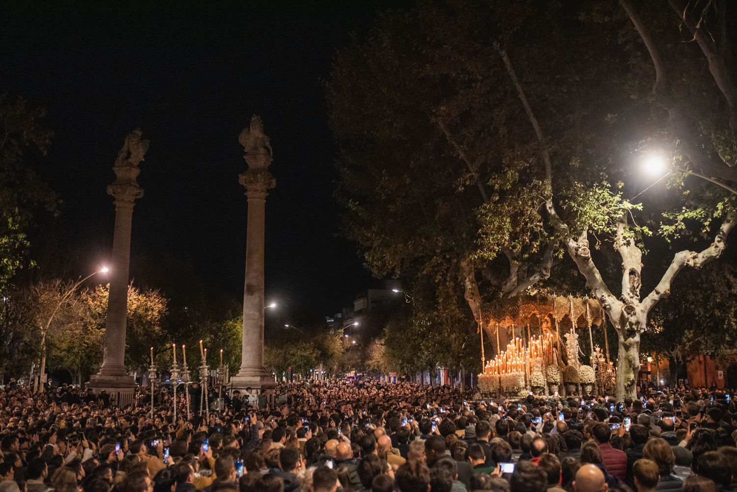 La Macarena, en la noche previa a la Magna.