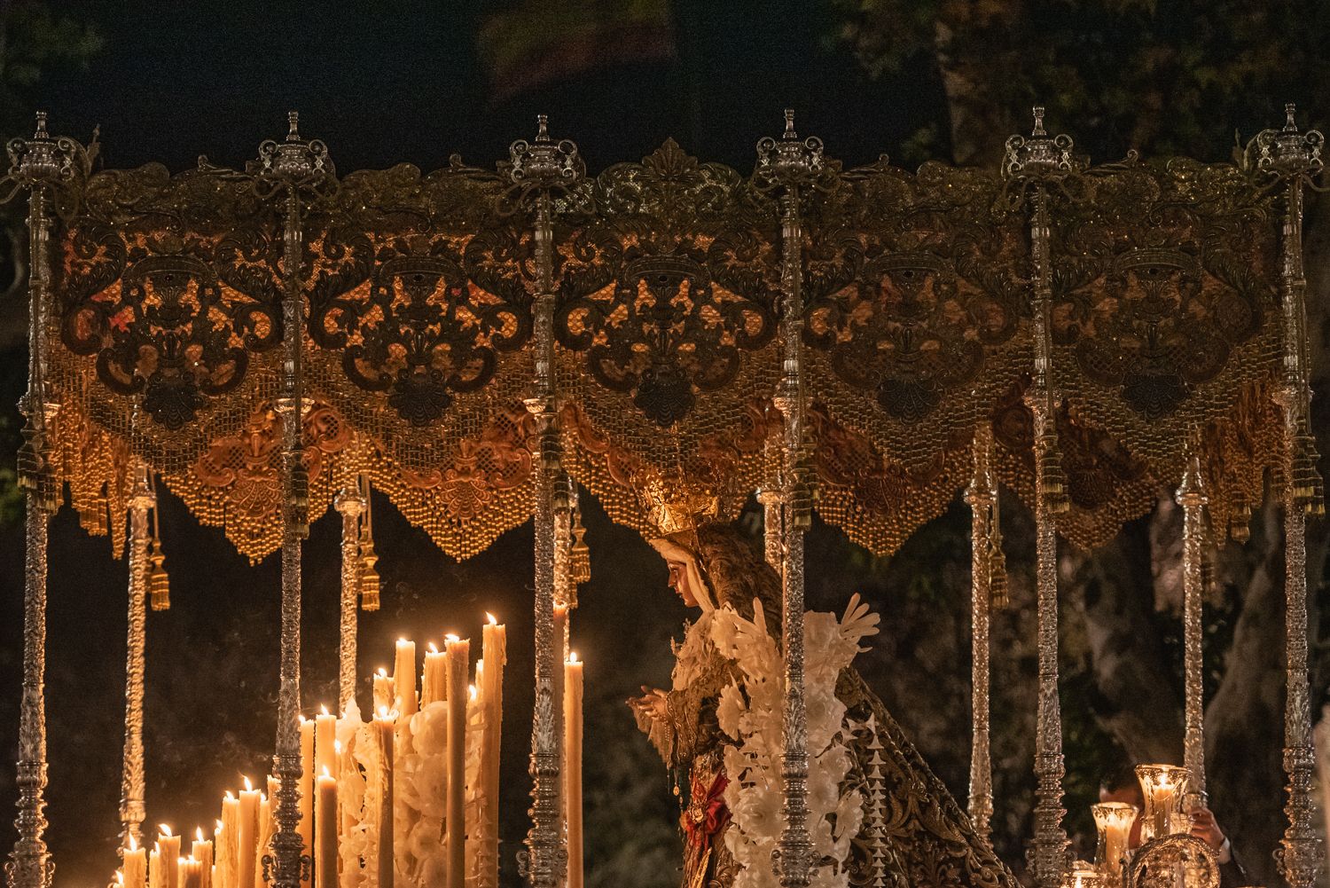 La Macarena, en la noche previa a la Magna.