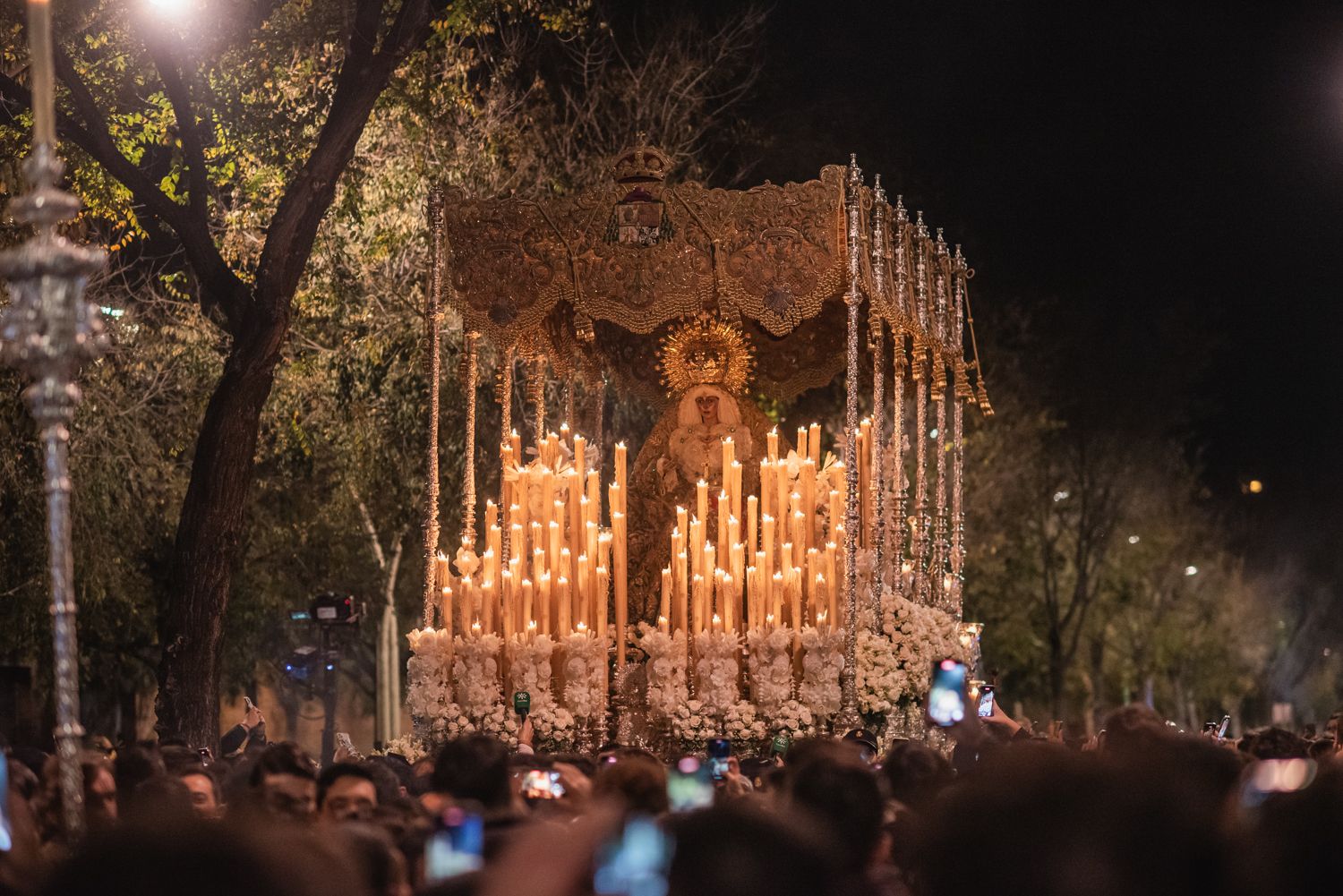 La Macarena, en la noche previa a la Magna.