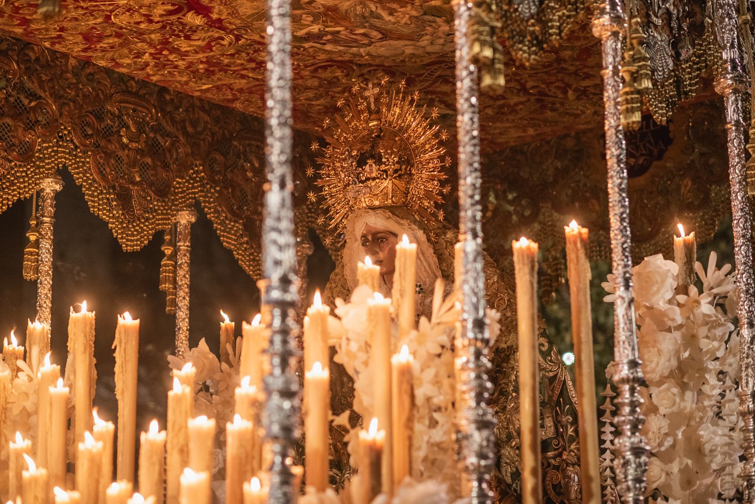 La Macarena, en la noche previa a la Magna.