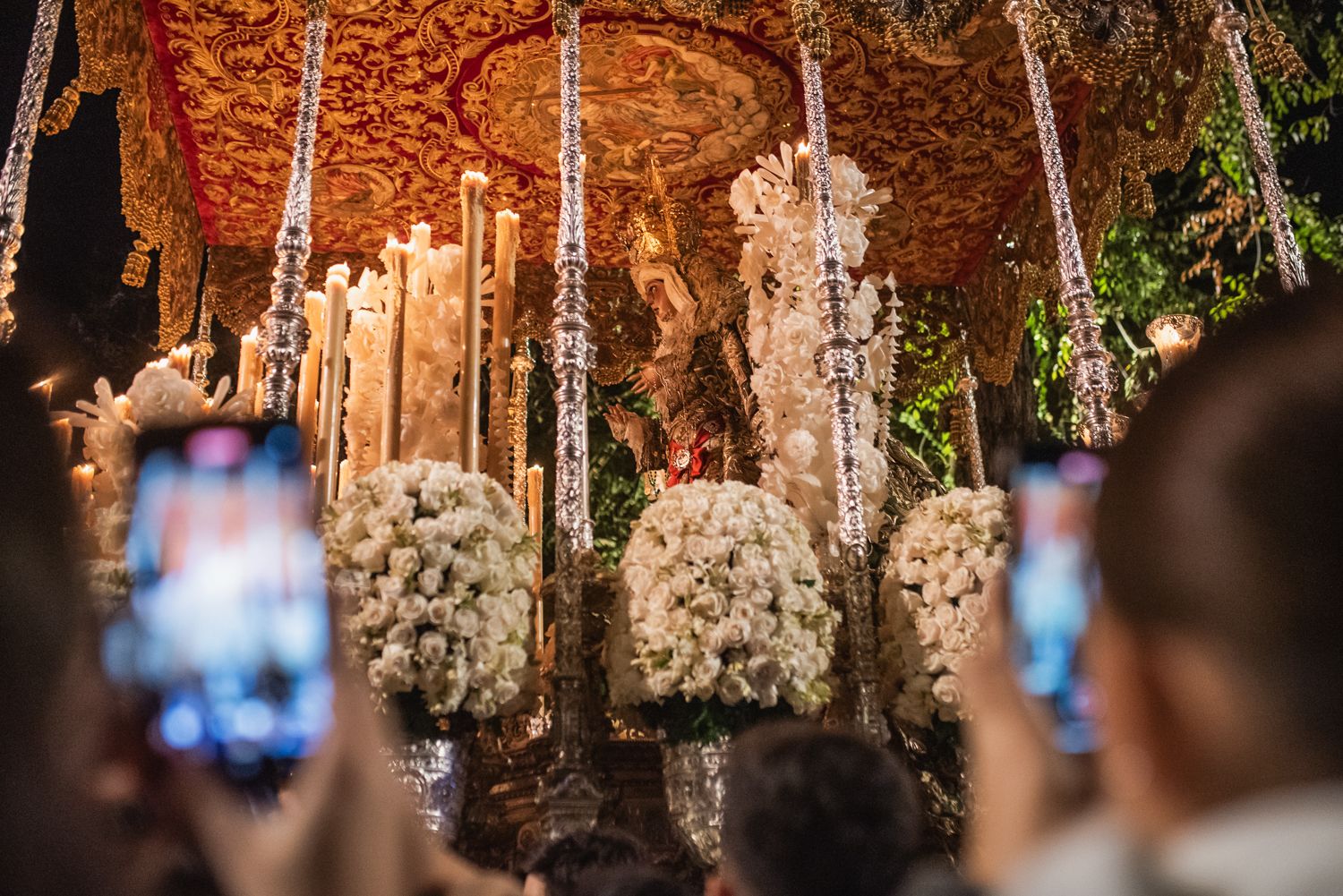 La Macarena, en la noche previa a la Magna.