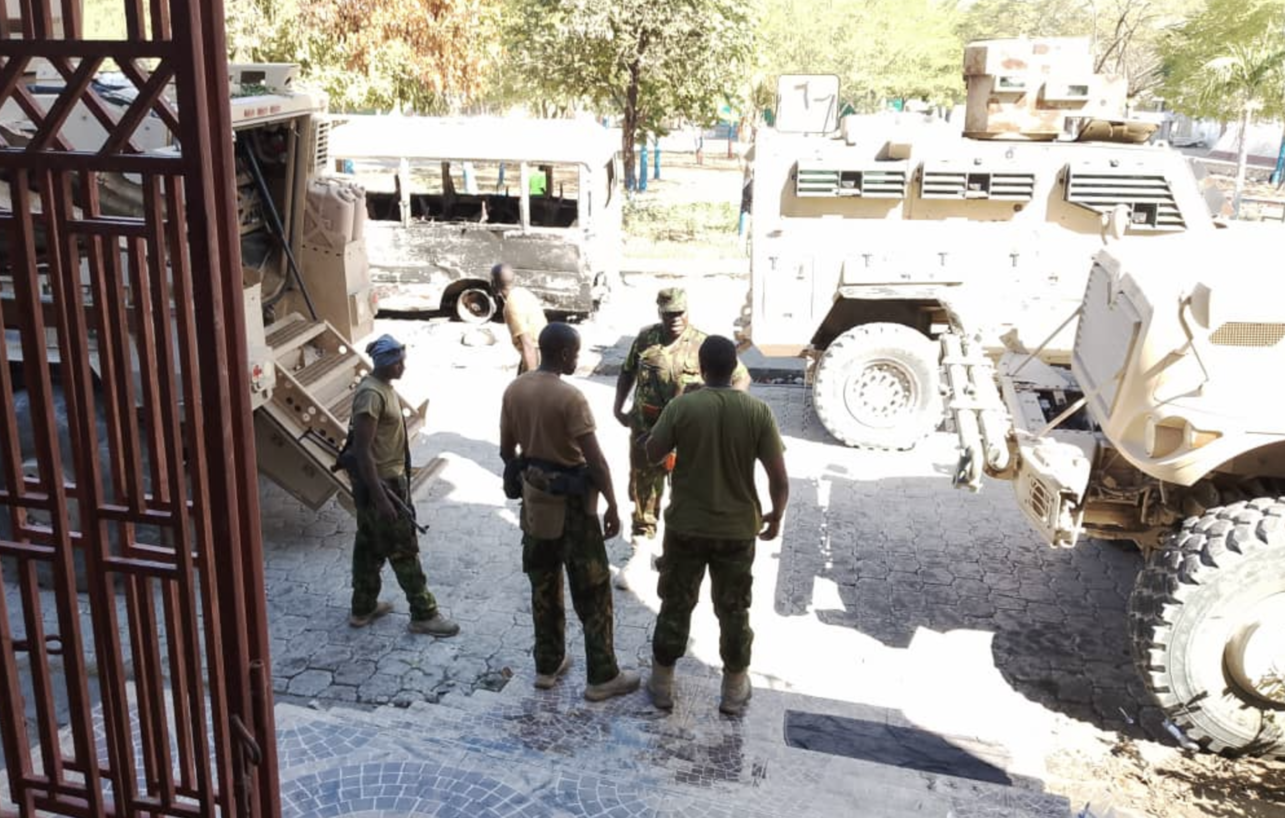 Las fuerzas policiales están intentando controlar la zona donde ha tenido lugar la espeluznante masacre en Haití.