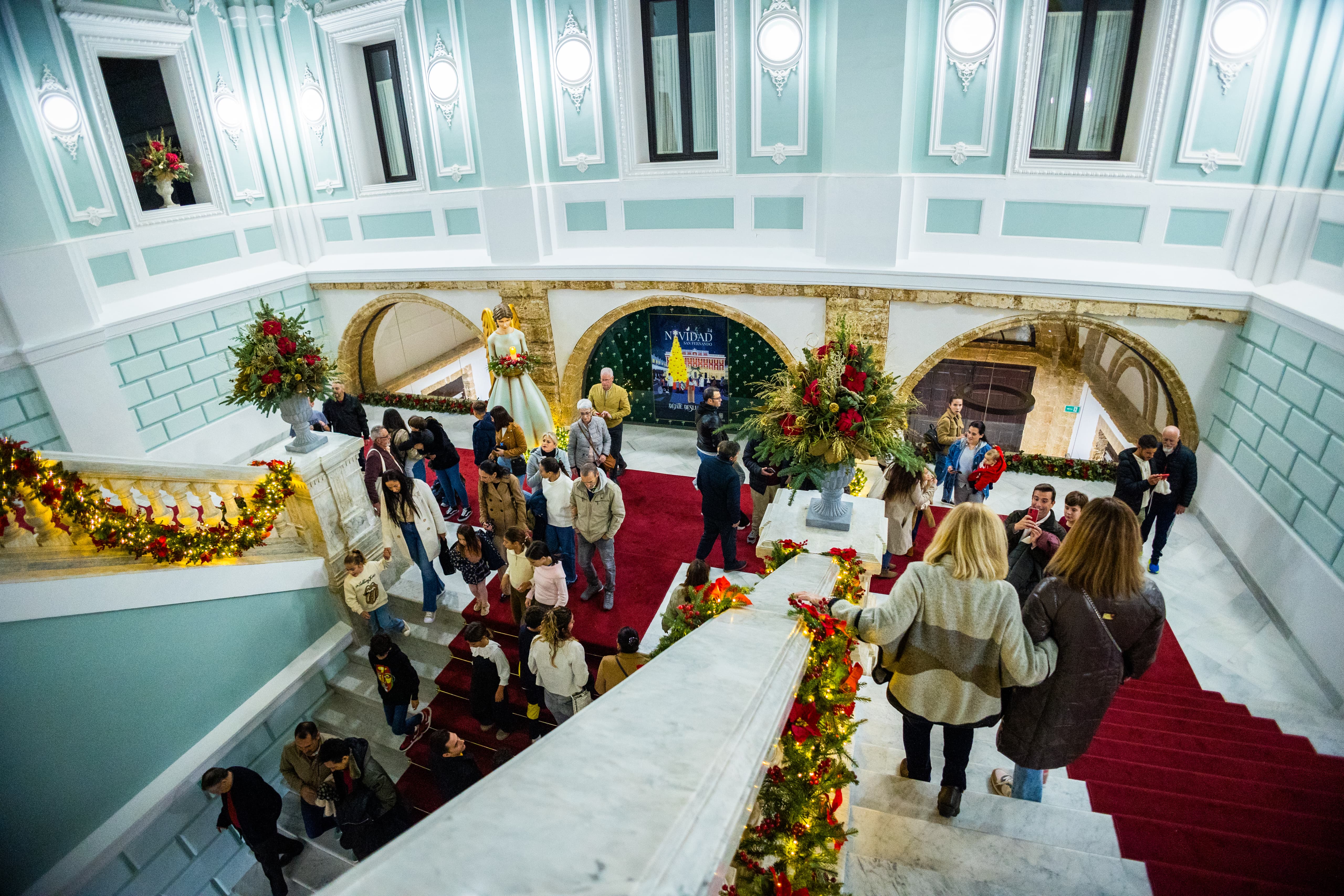 Visitas al engalanado Ayuntamiento de San Fernando, convertido en atractivo de Navidad. Visitas al engalanado Ayuntamiento de San Fernando, convertido en atractivo de Navidad.