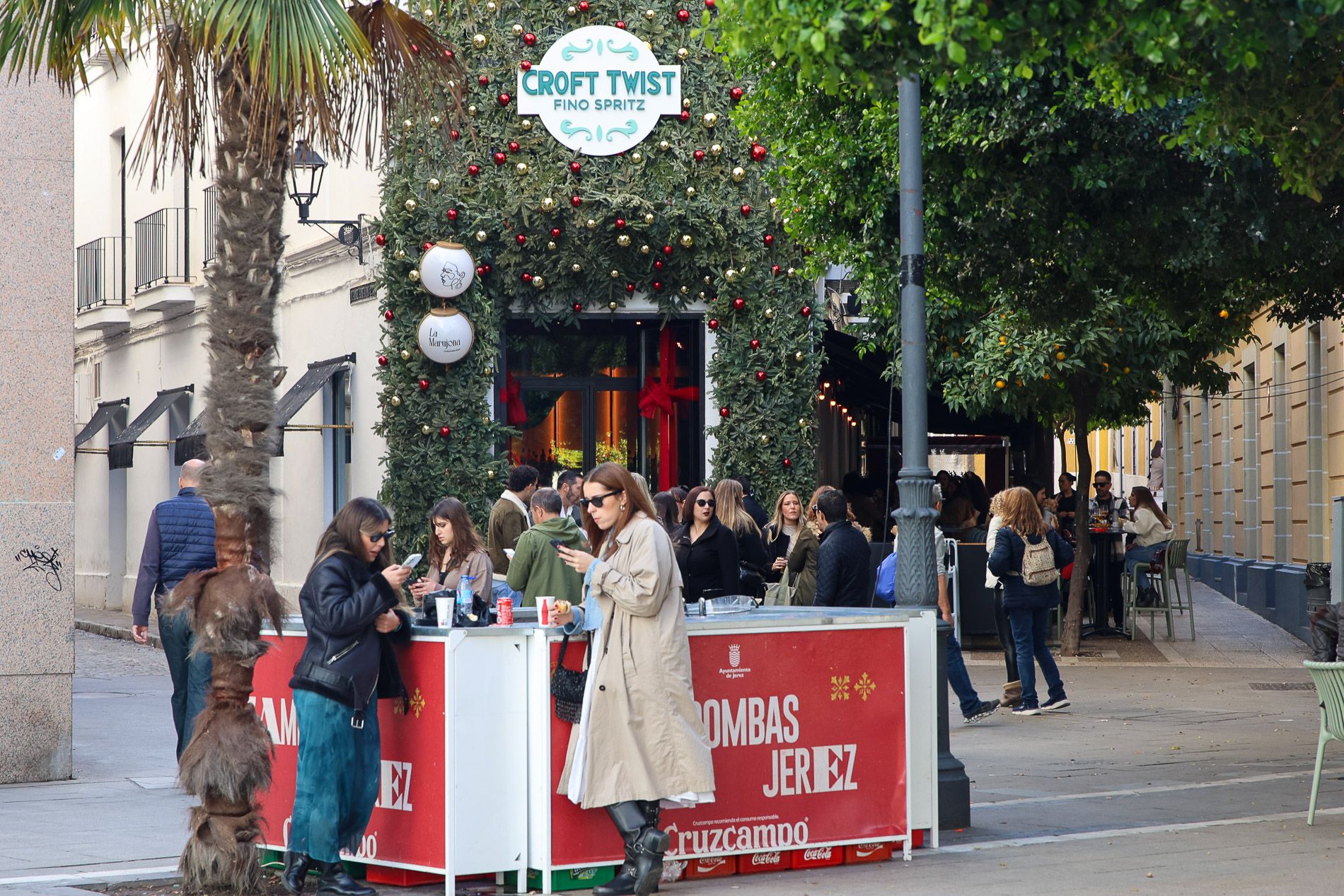 Una barra colocada en la plaza del Arenal en época de Zambombas en Jerez.