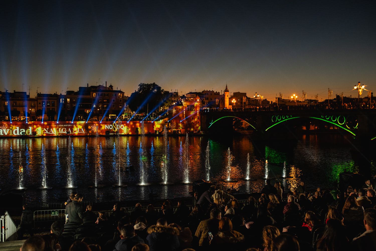 Así es Navigalia 2024, el espectáculo navideño del Guadalquivir en Sevilla