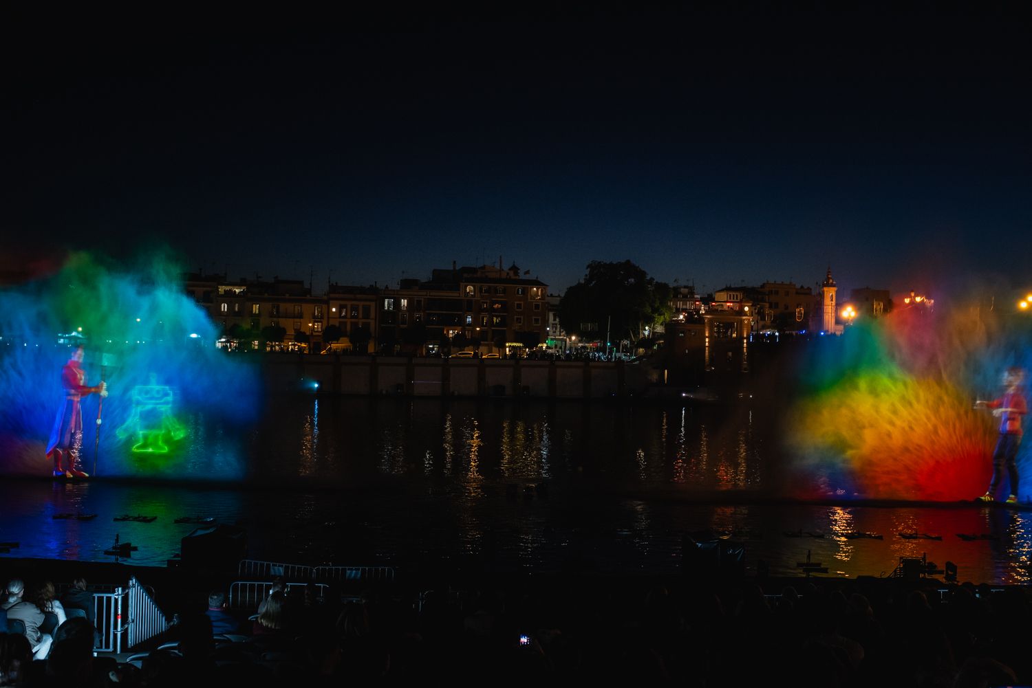 Así es Navigalia 2024, el espectáculo navideño del Guadalquivir en Sevilla