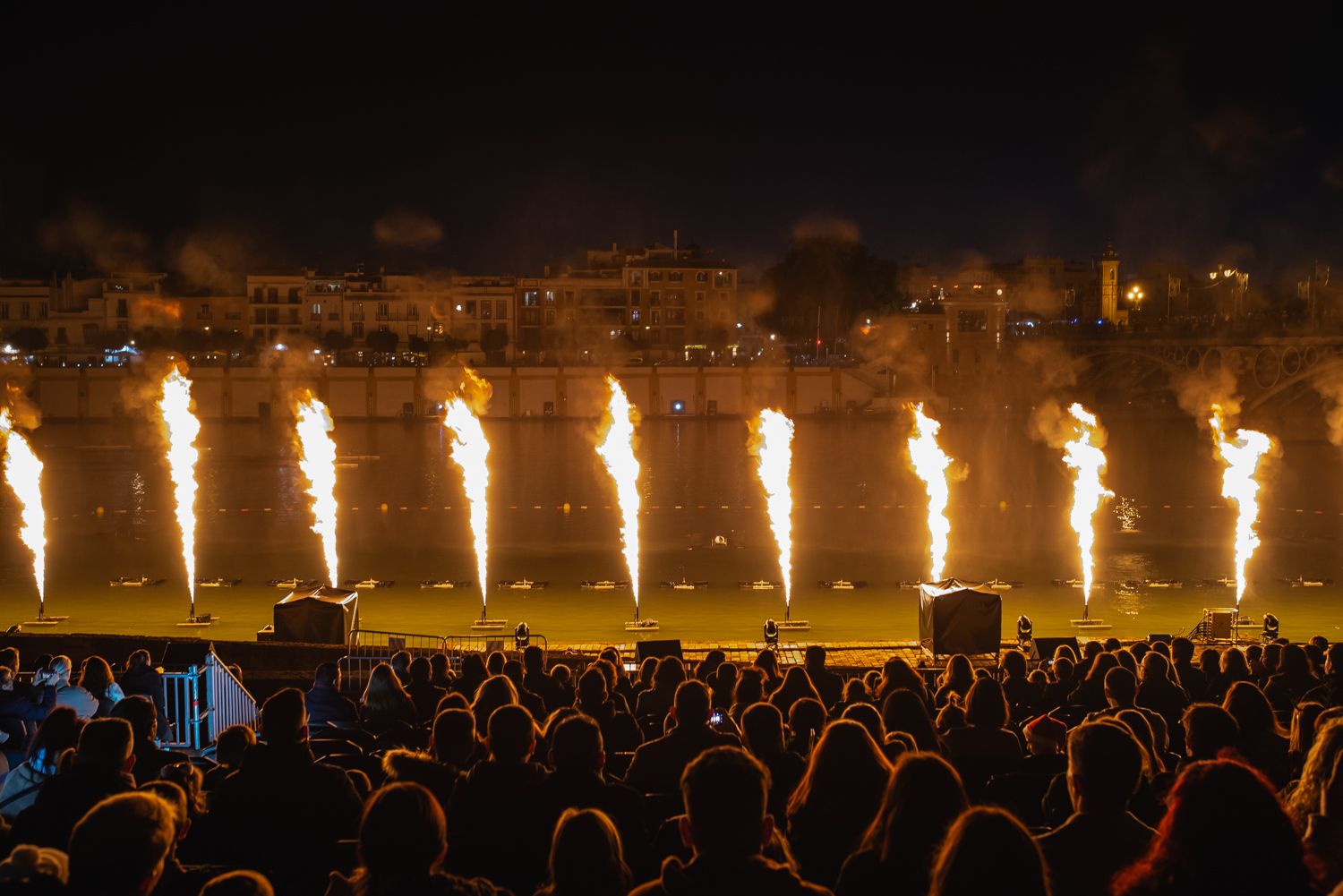 Así es Navigalia 2024, el espectáculo navideño del Guadalquivir en Sevilla