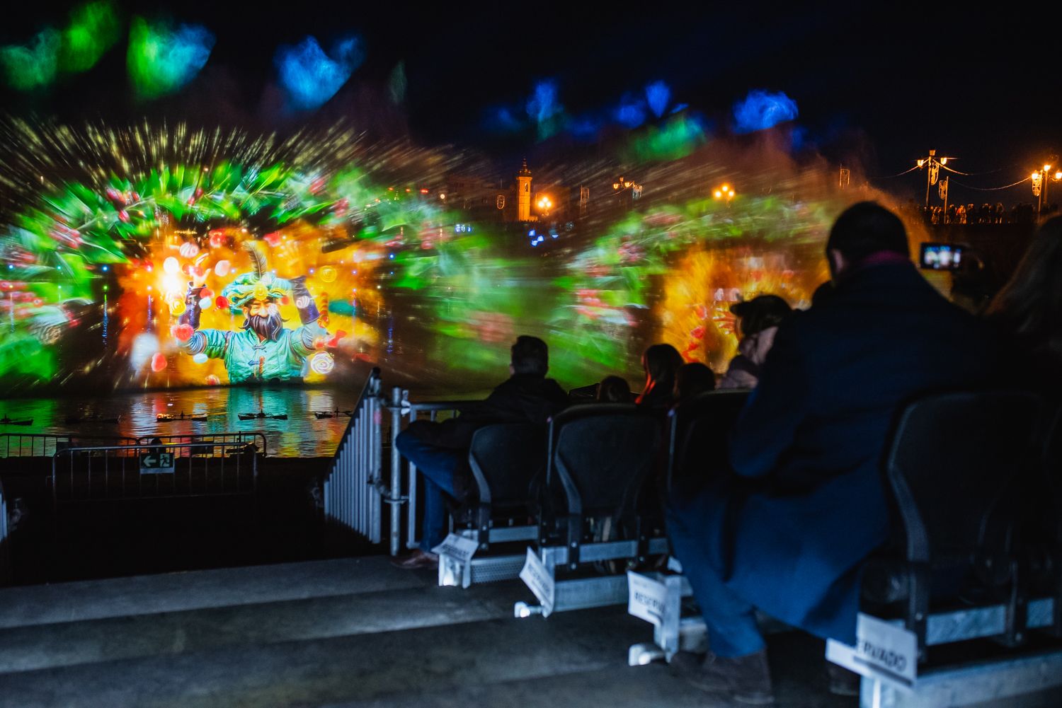 Así es Navigalia 2024, el espectáculo navideño del Guadalquivir en Sevilla