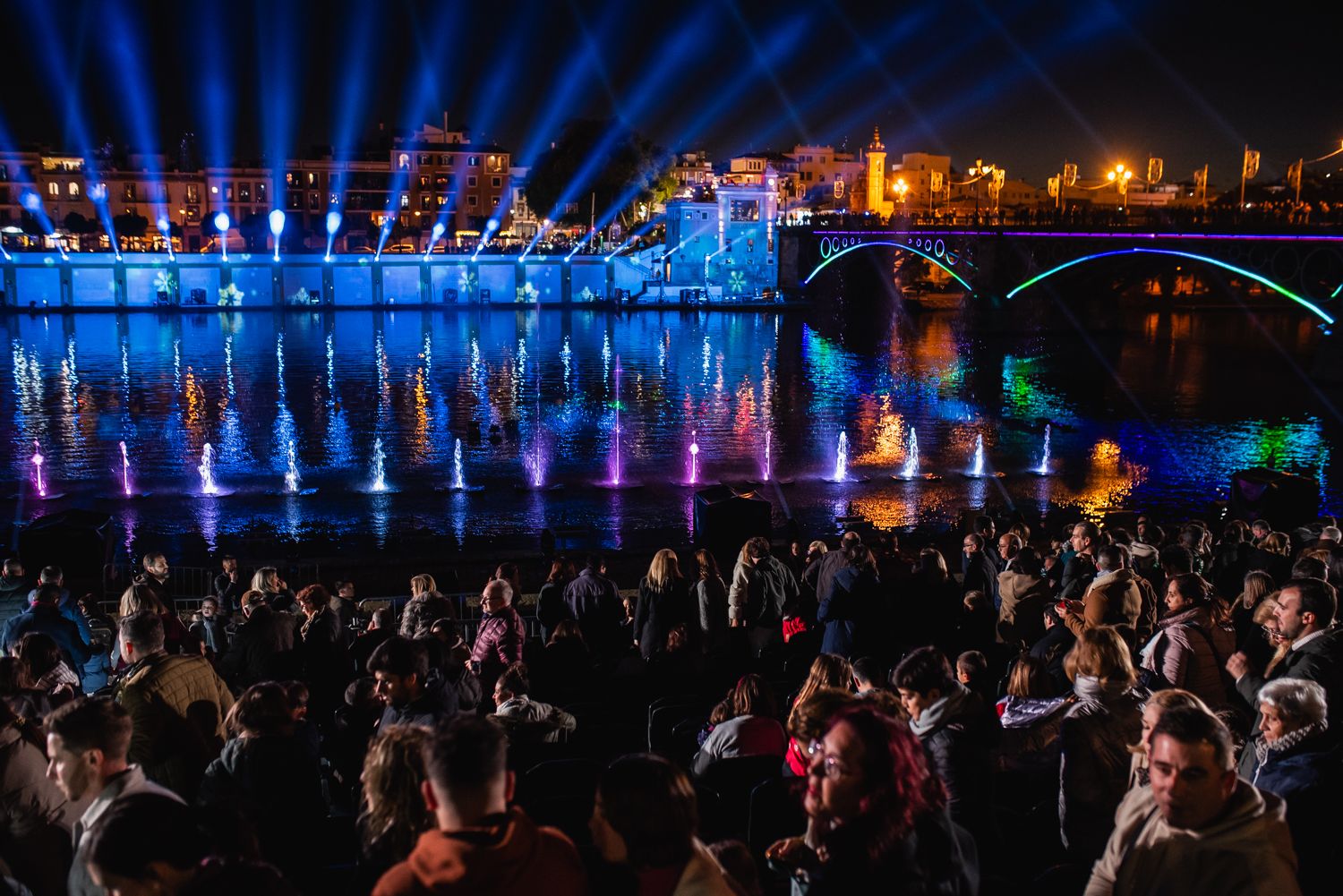 Navigalia en 2024, el espectáculo navideño del Guadalquivir en Sevilla.