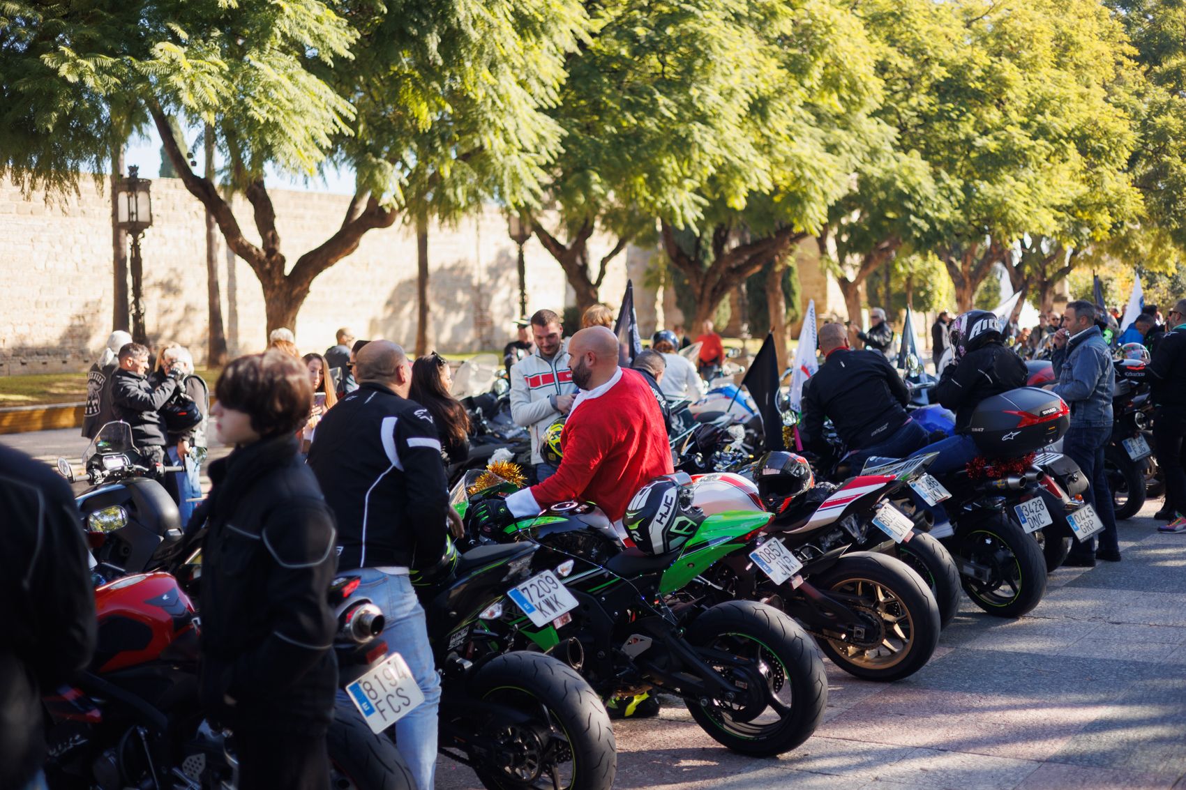 Los Reyes Magos recorren las calles de Jerez en Moto