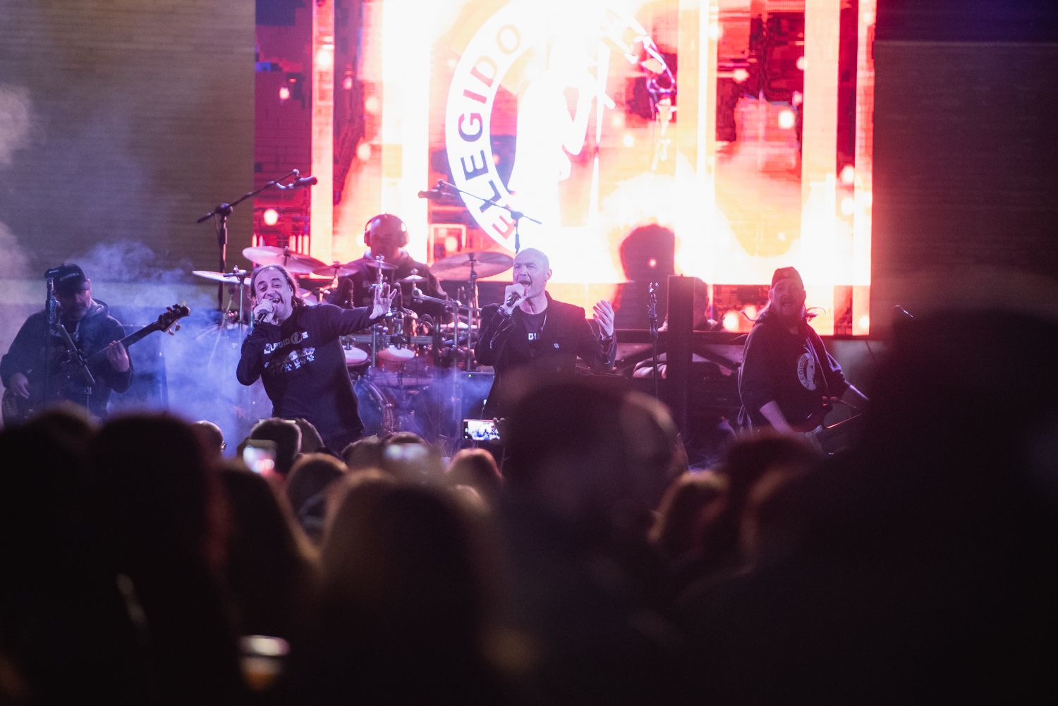 Camas adelanta la bienvenida a 2025 con sus tradicionales precampanadas